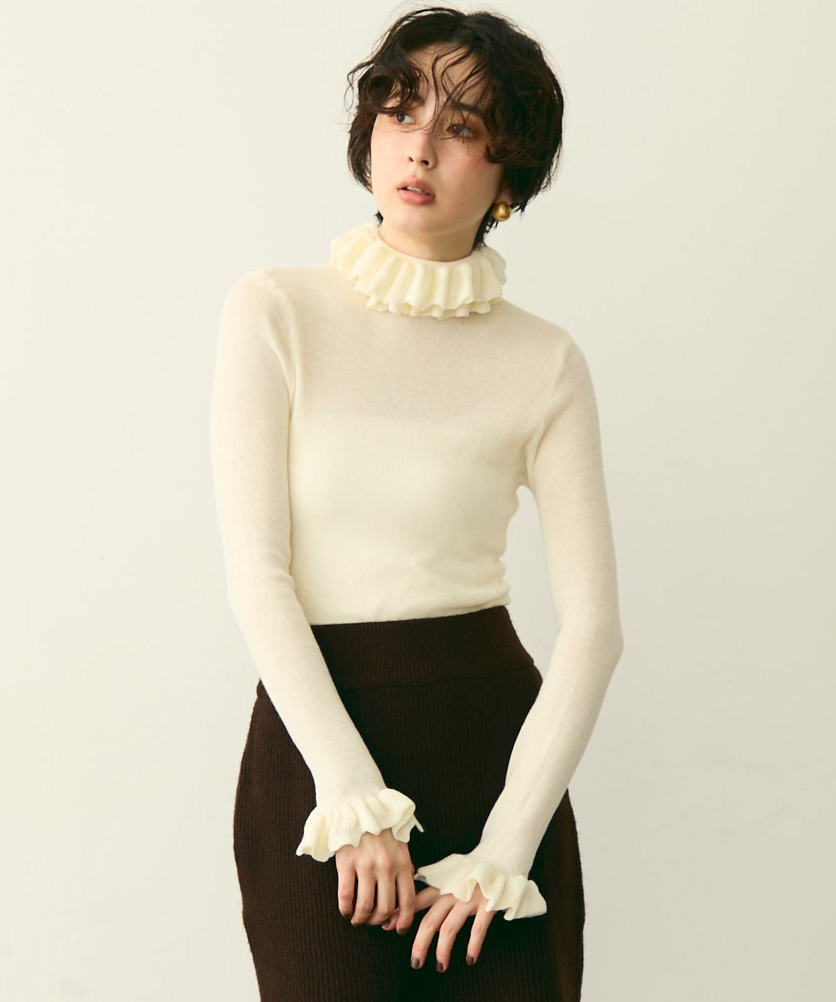フリルネックニットプルオーバー | Trish