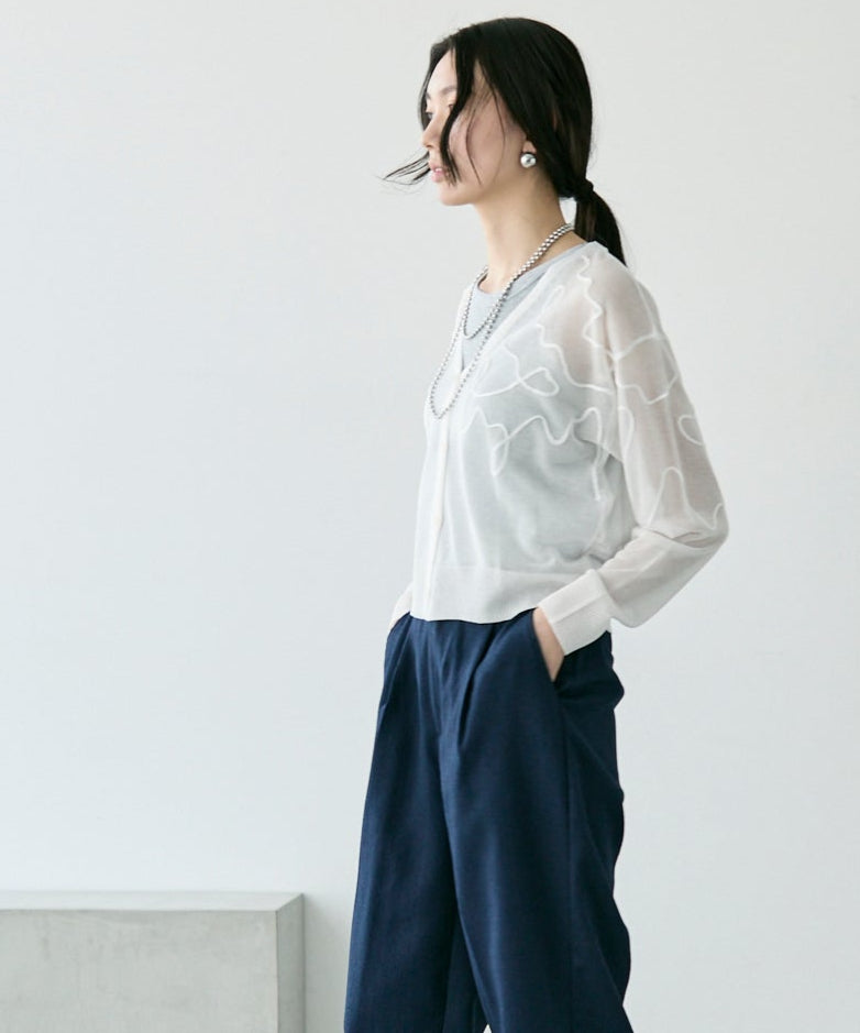 天竺編み刺繍入りVネックカーディガン