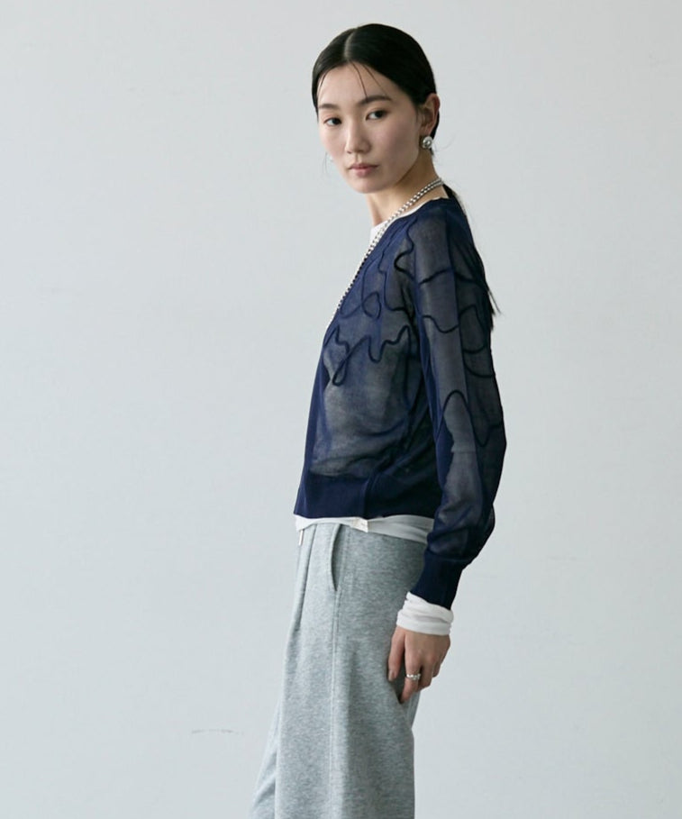 天竺編み刺繍入りVネックカーディガン