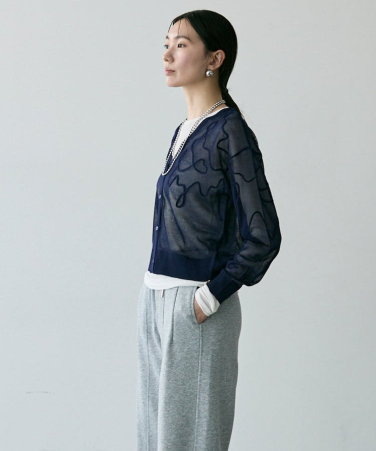 天竺編み刺繍入りVネックカーディガン