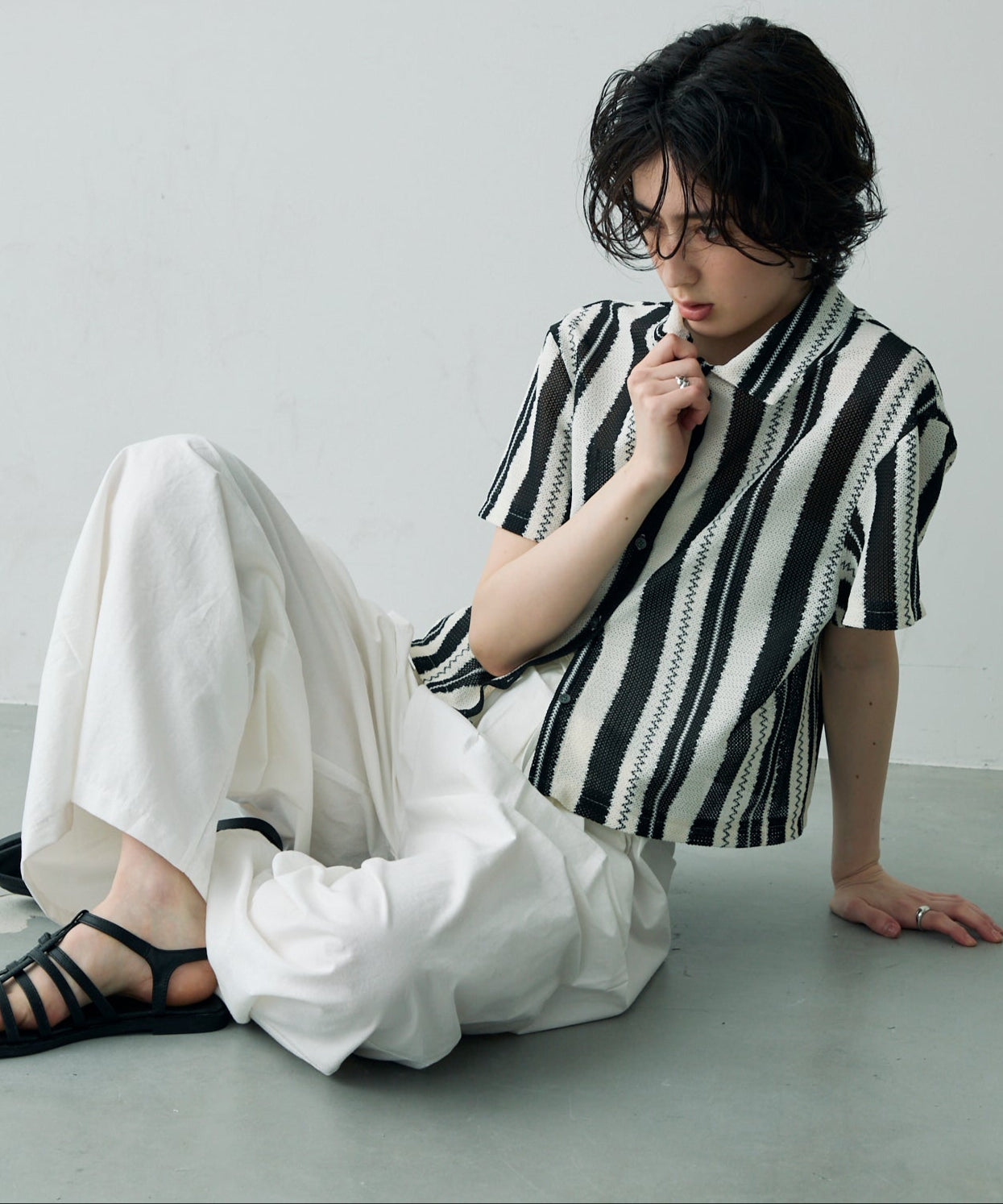 透かし編み開襟シャツ