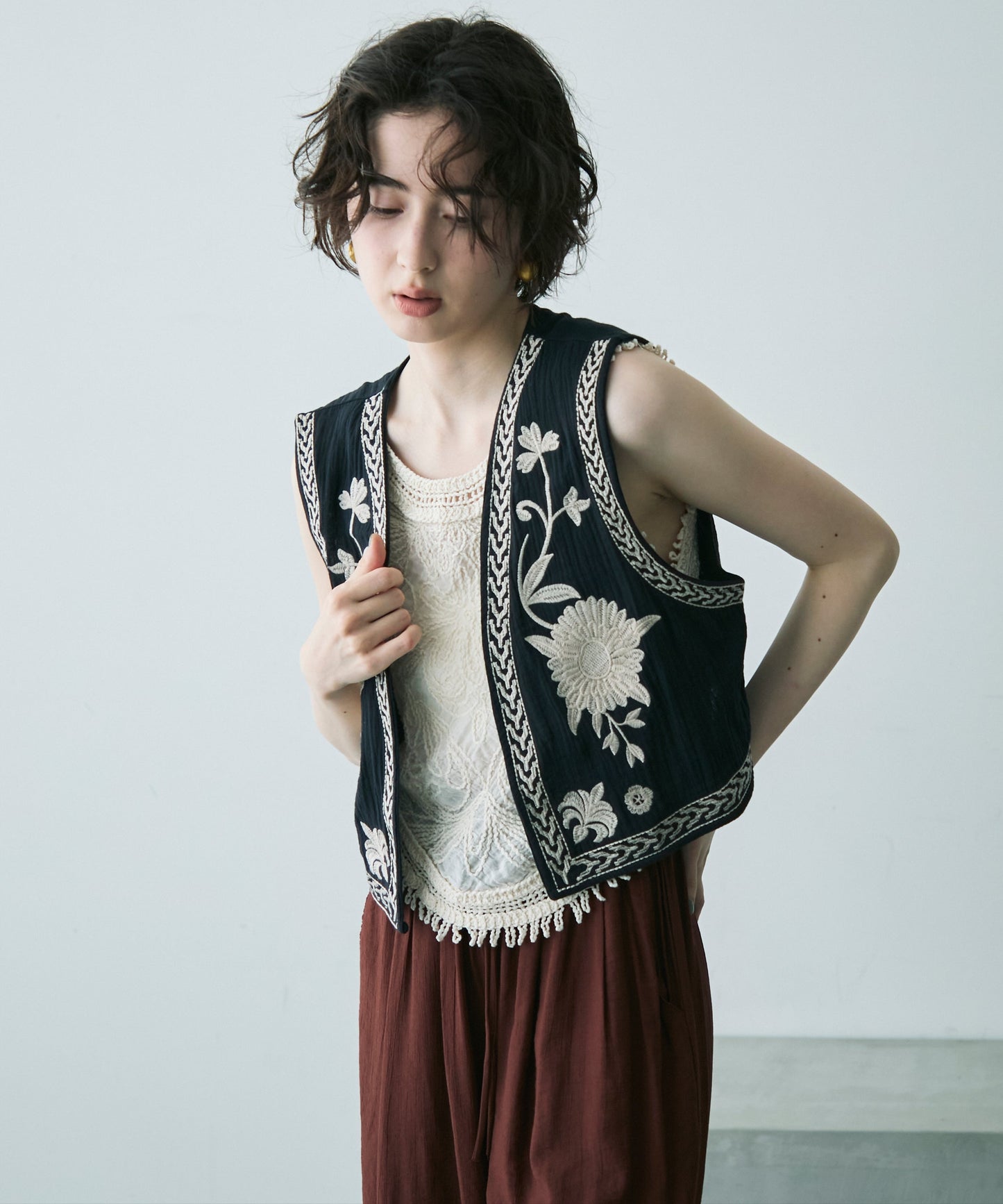 ボタニカル刺繍Wガーゼジレ