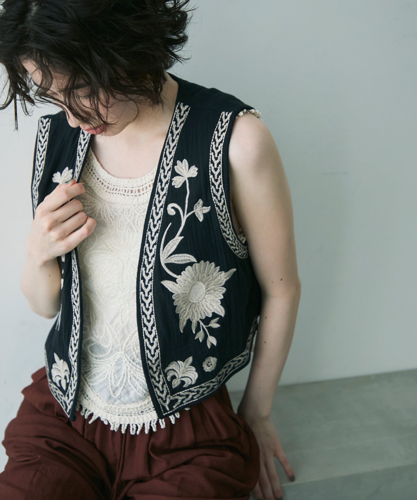 ボタニカル刺繍Wガーゼジレ
