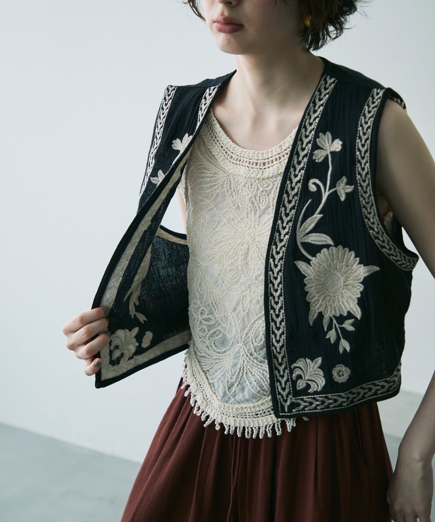 ボタニカル刺繍Wガーゼジレ