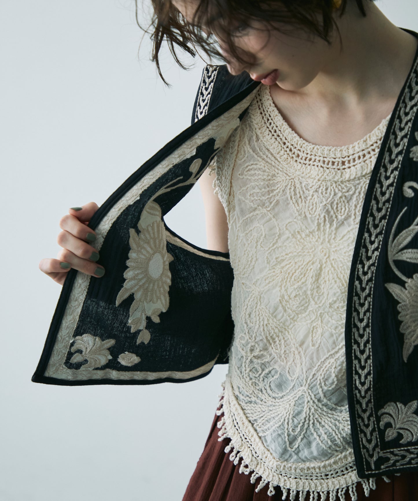 ボタニカル刺繍Wガーゼジレ