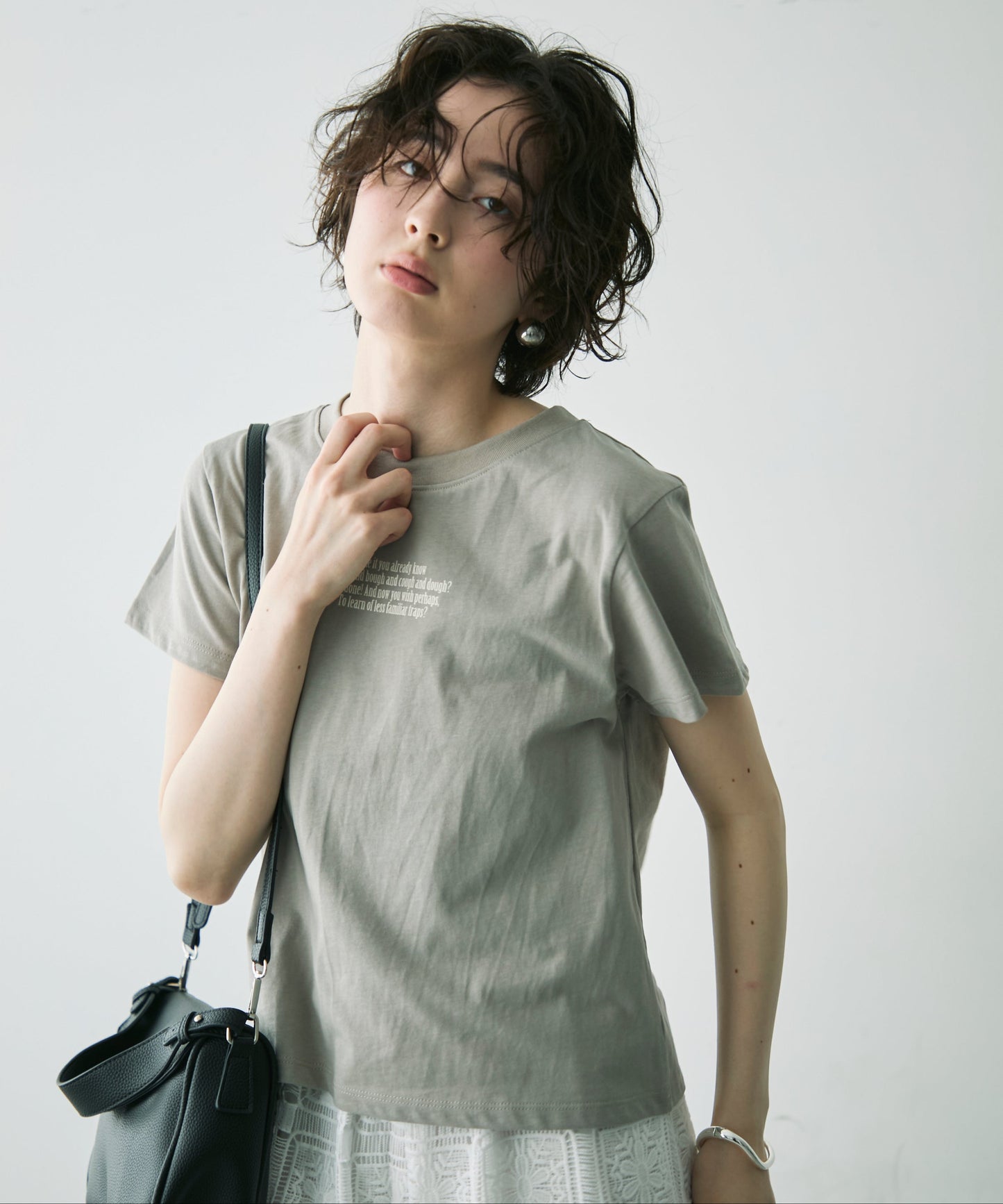 ロゴTシャツ