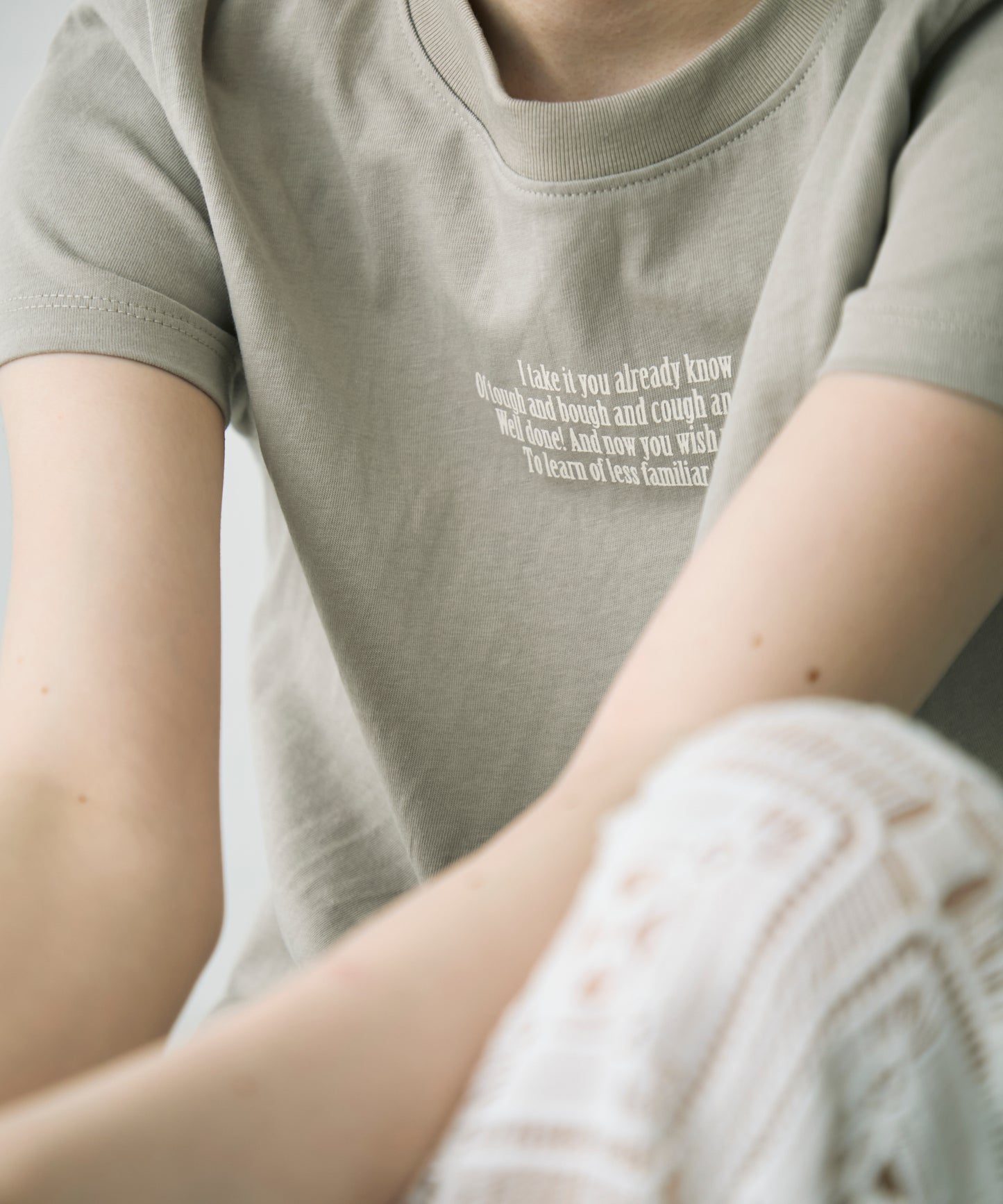 ロゴTシャツ