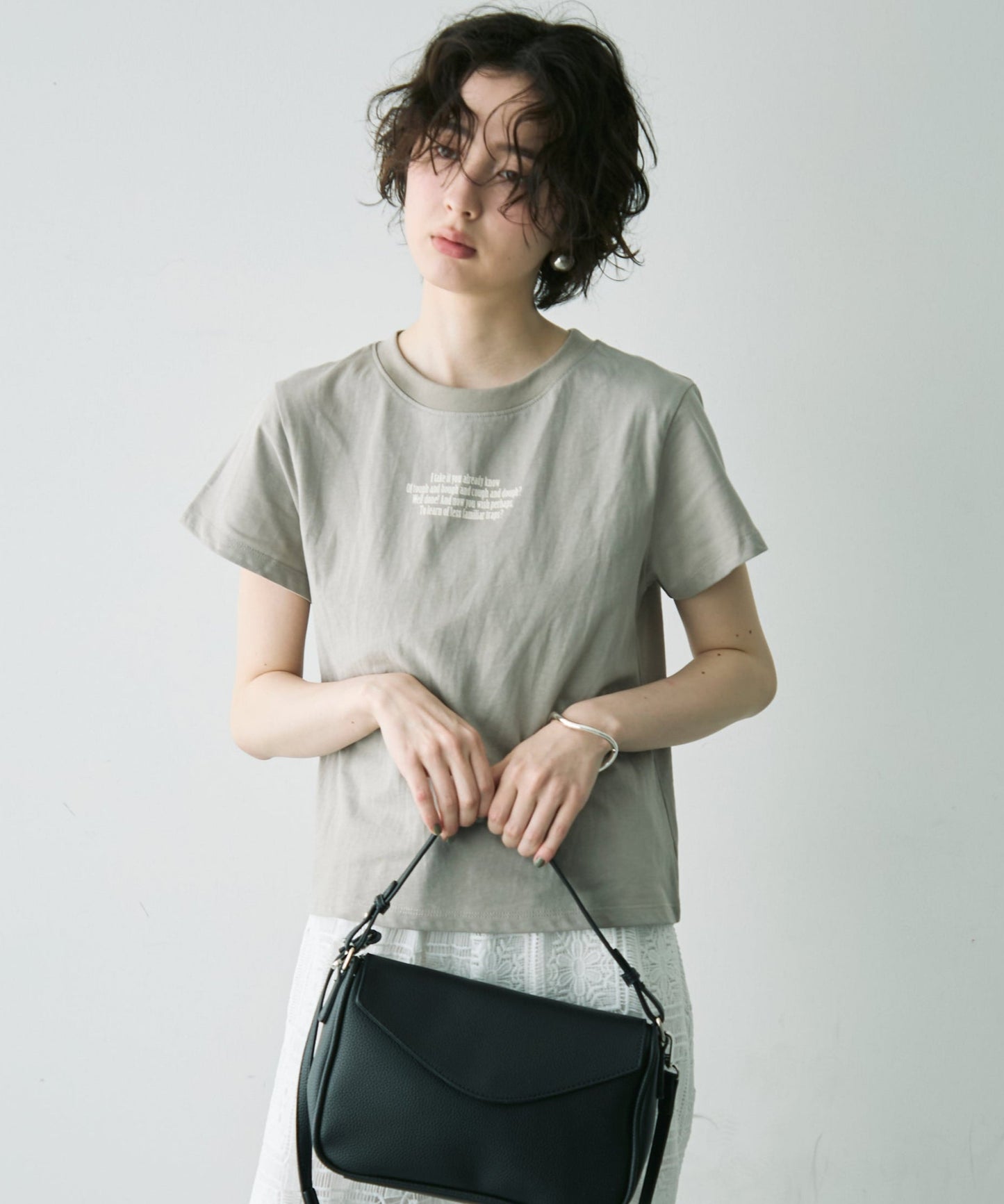 ロゴTシャツ