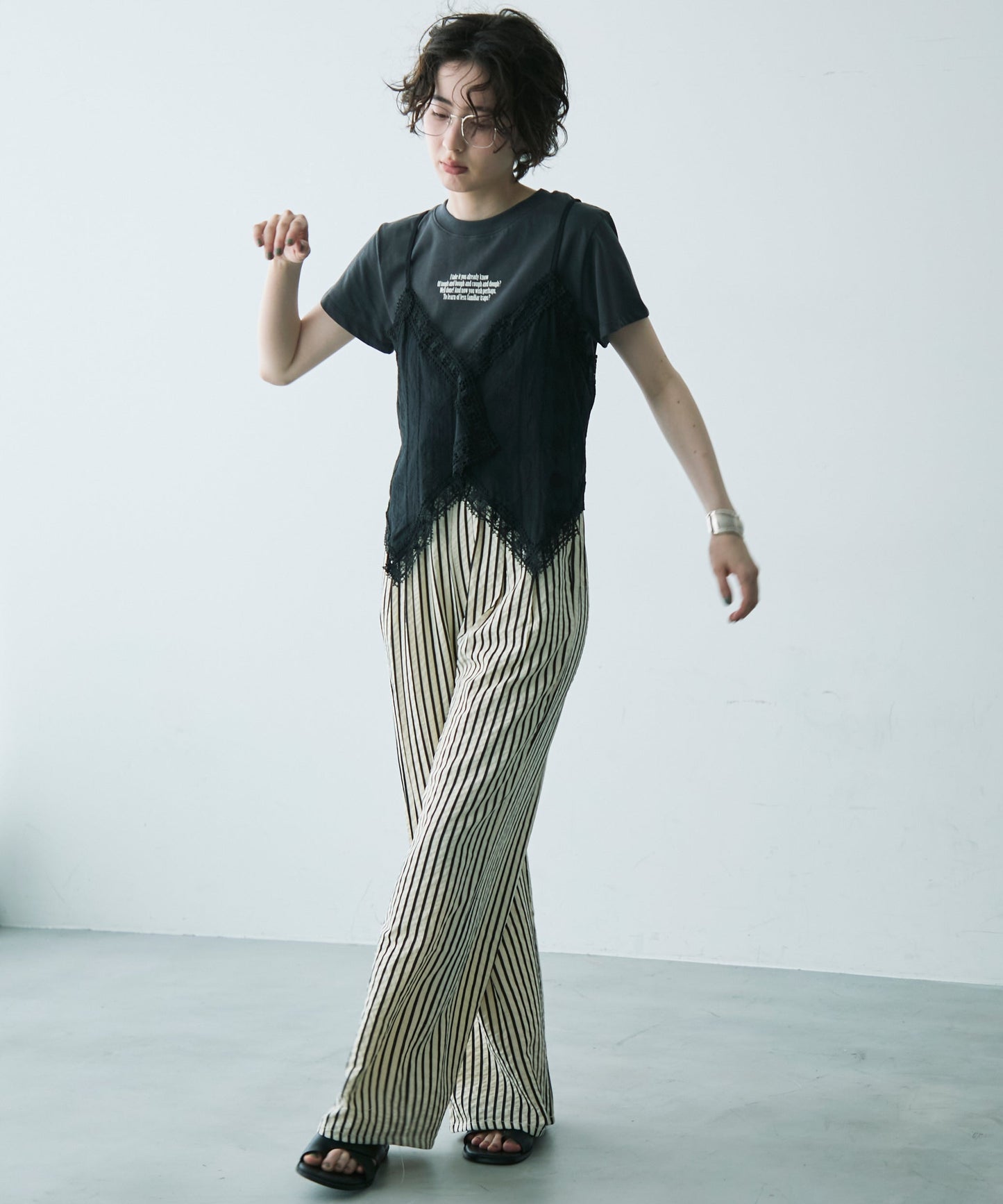 ロゴTシャツ