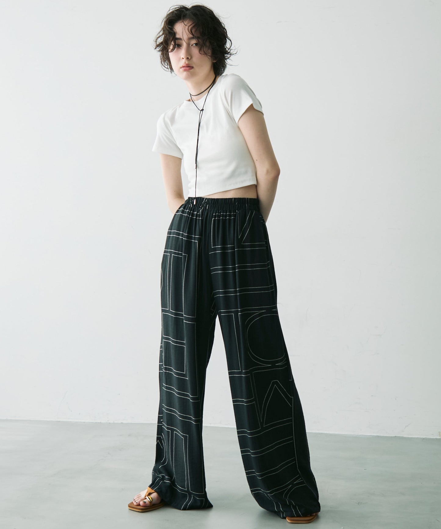 バックスリット開きドロストリブTシャツ