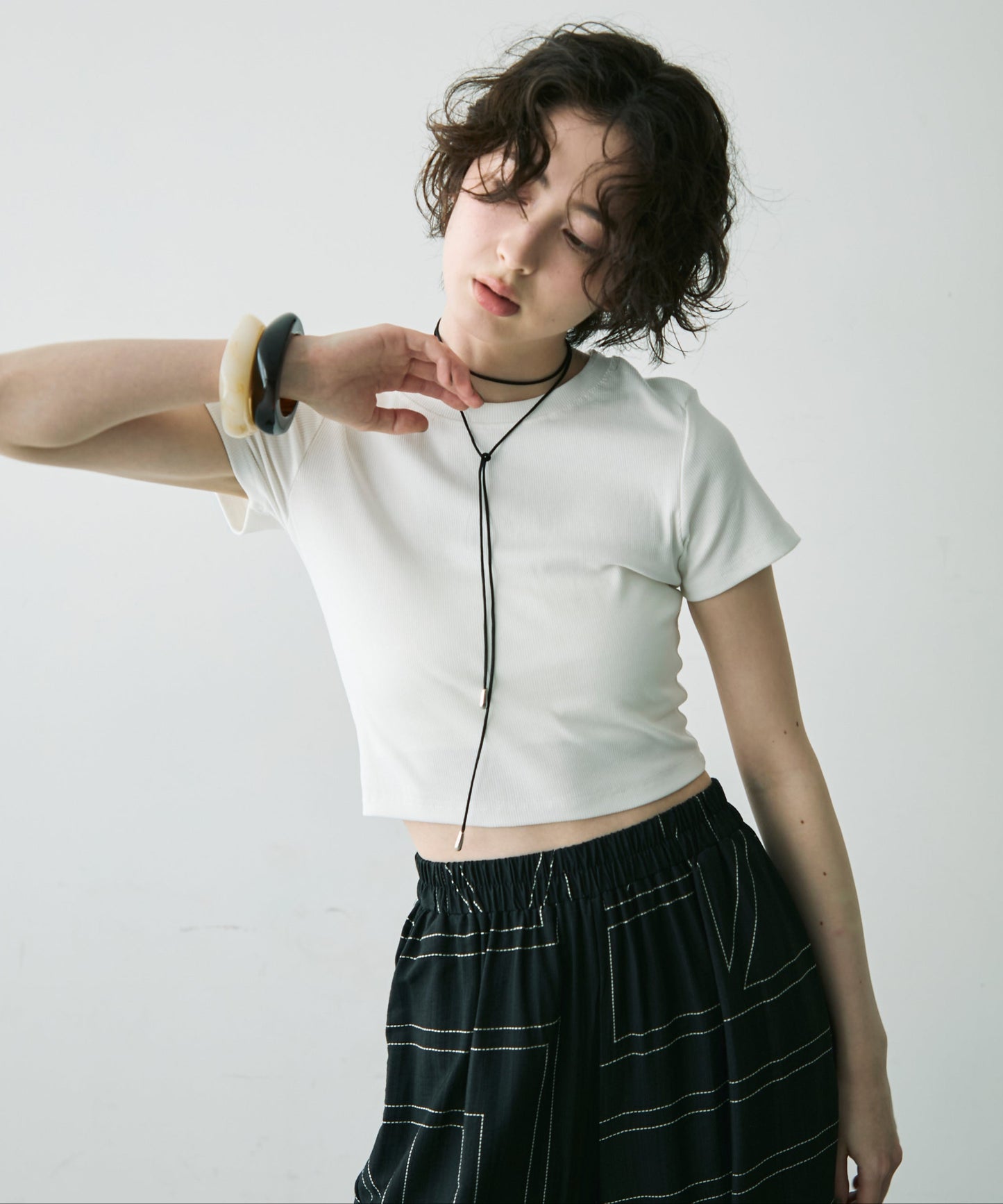 バックスリット開きドロストリブTシャツ