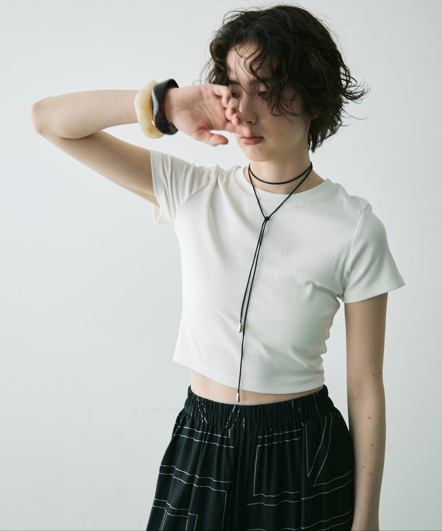 バックスリット開きドロストリブTシャツ