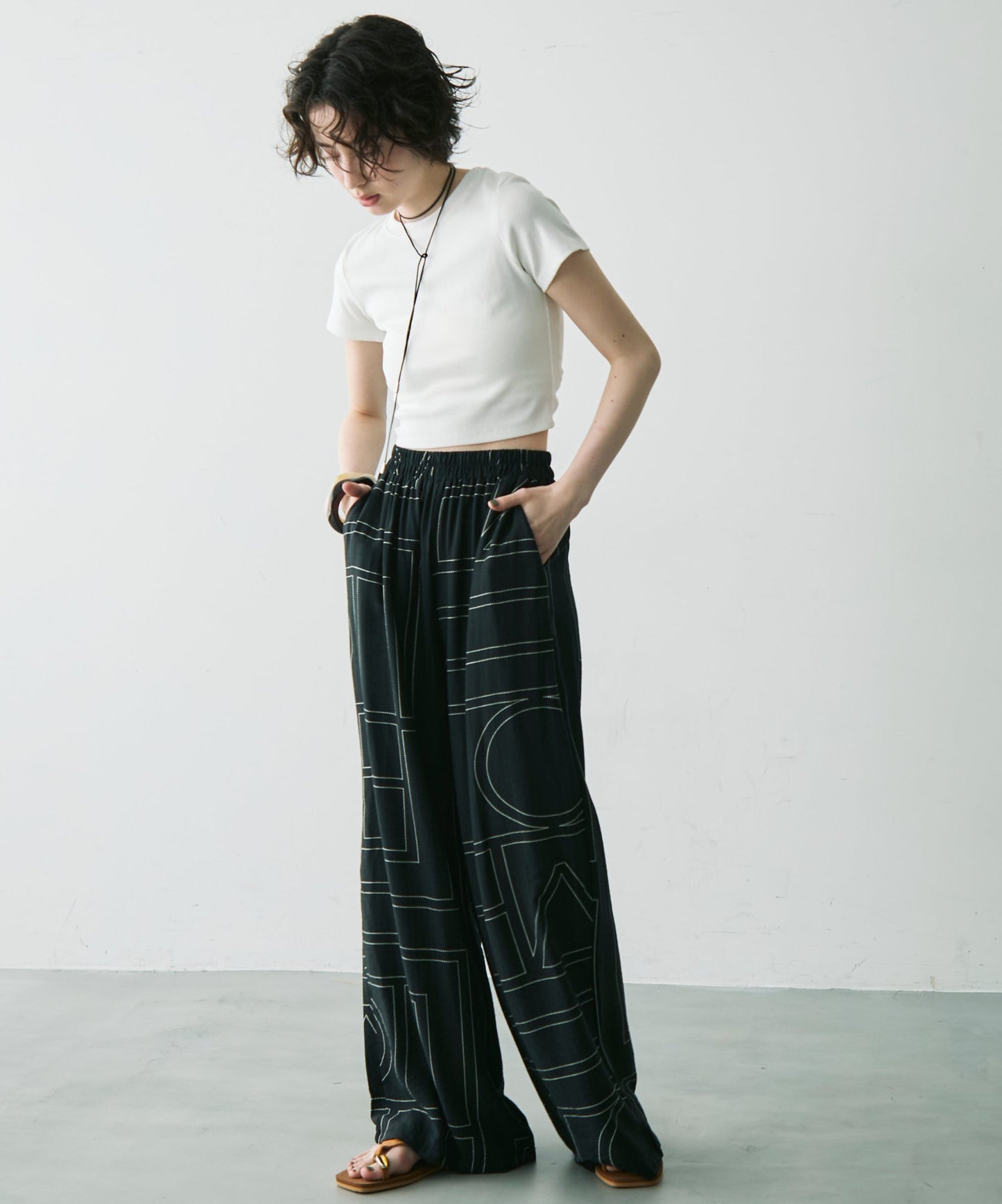 バックスリット開きドロストリブTシャツ