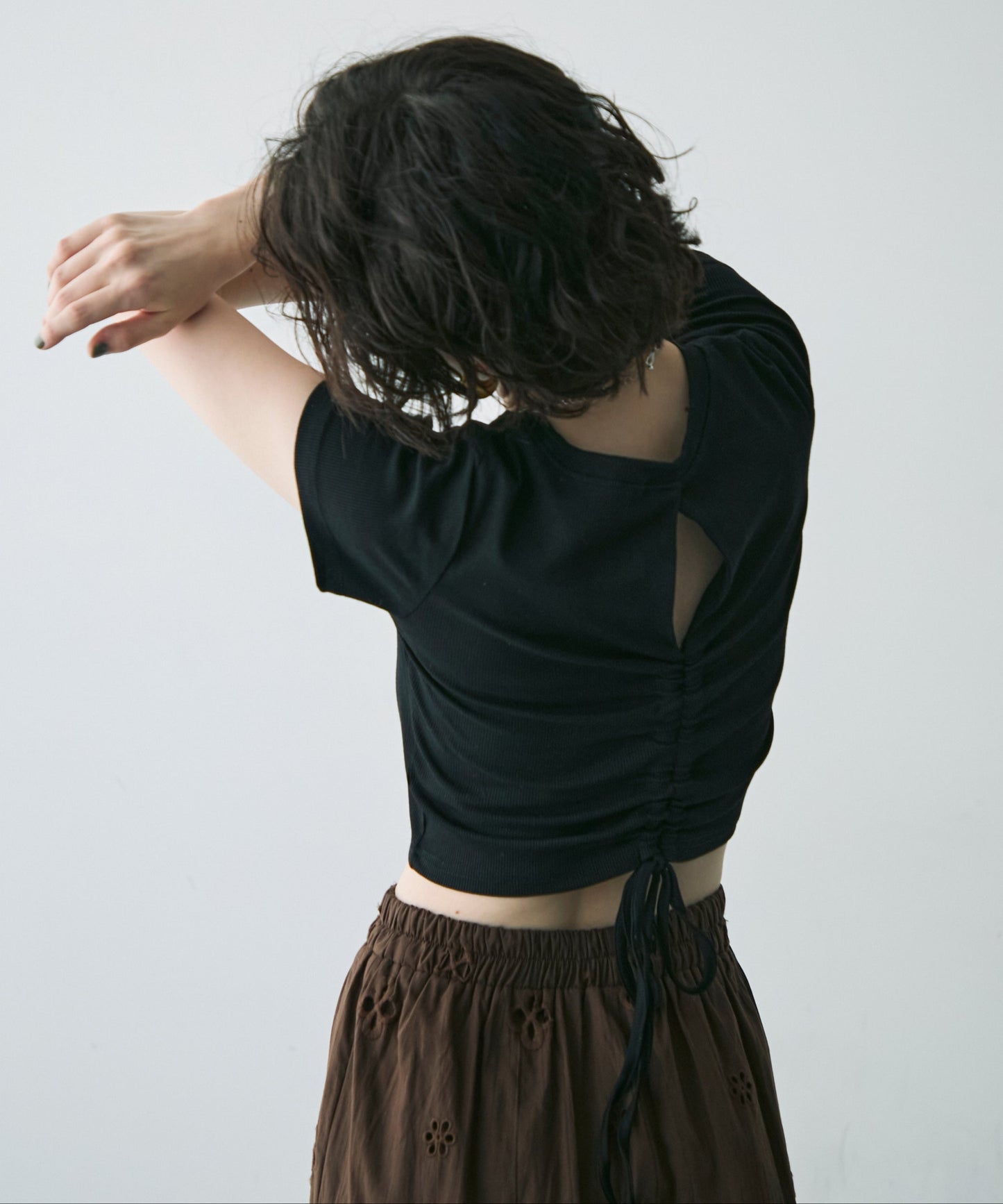 バックスリット開きドロストリブTシャツ