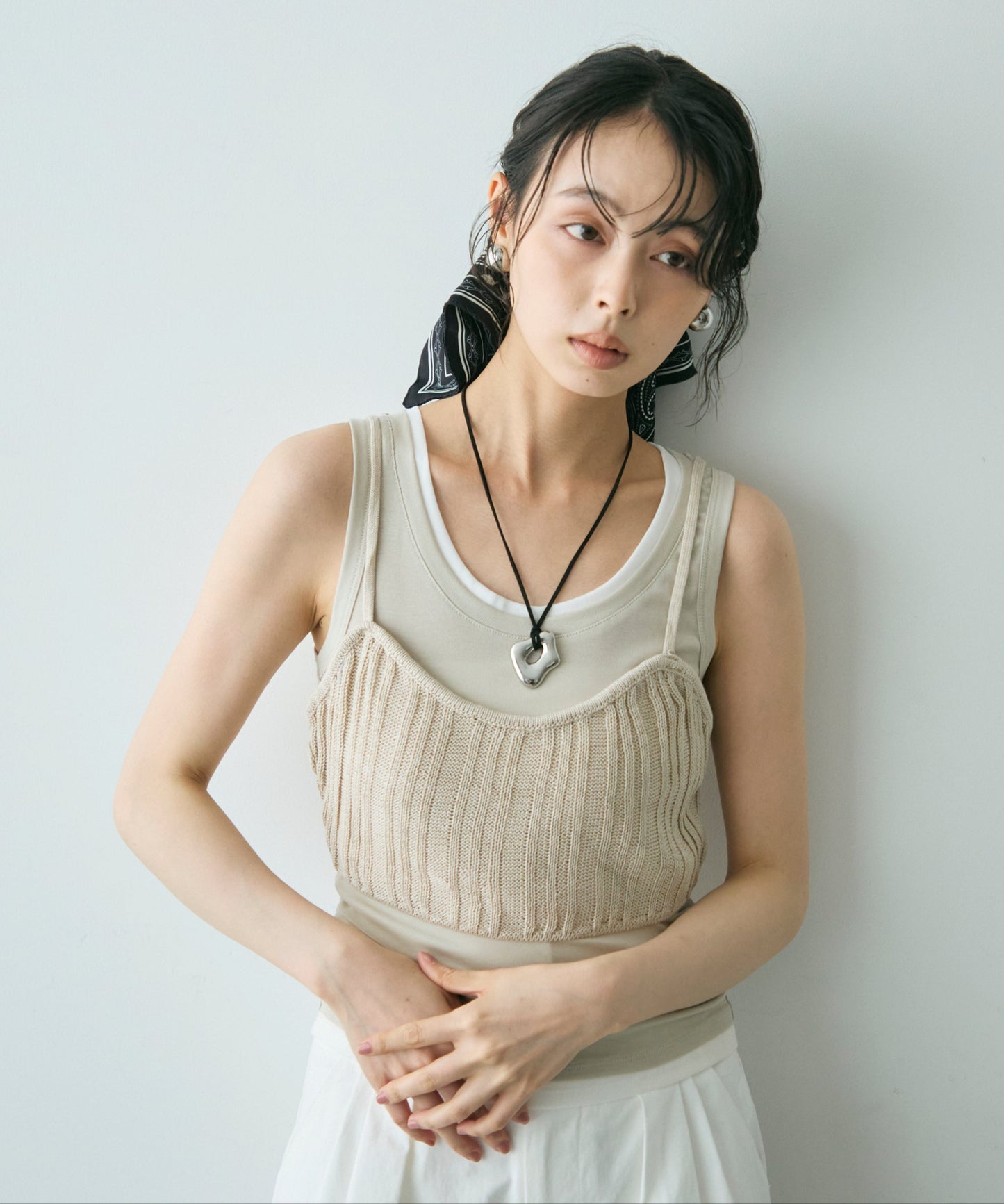 リブニットビスチェ