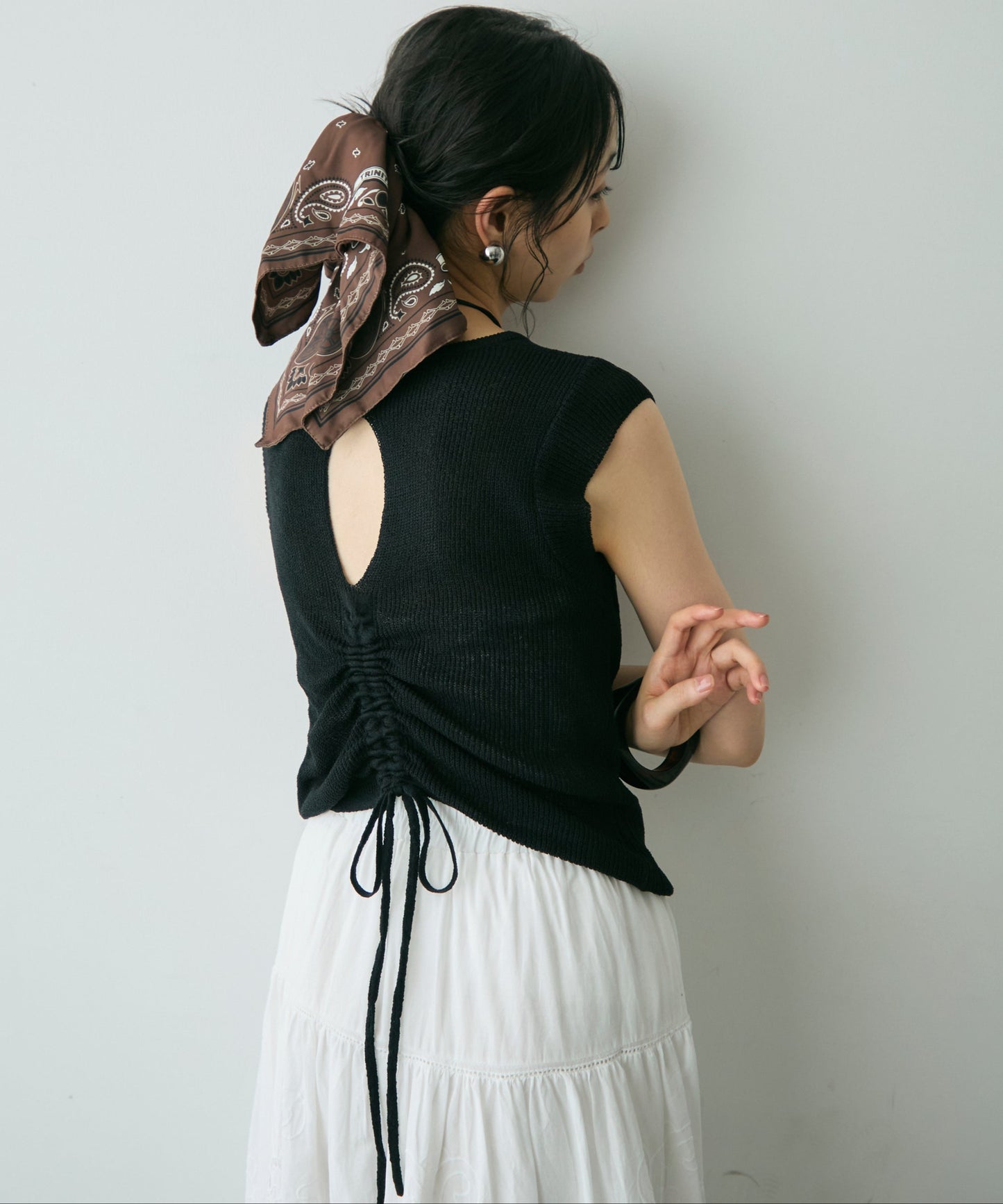 バック開きドロストノースリニット