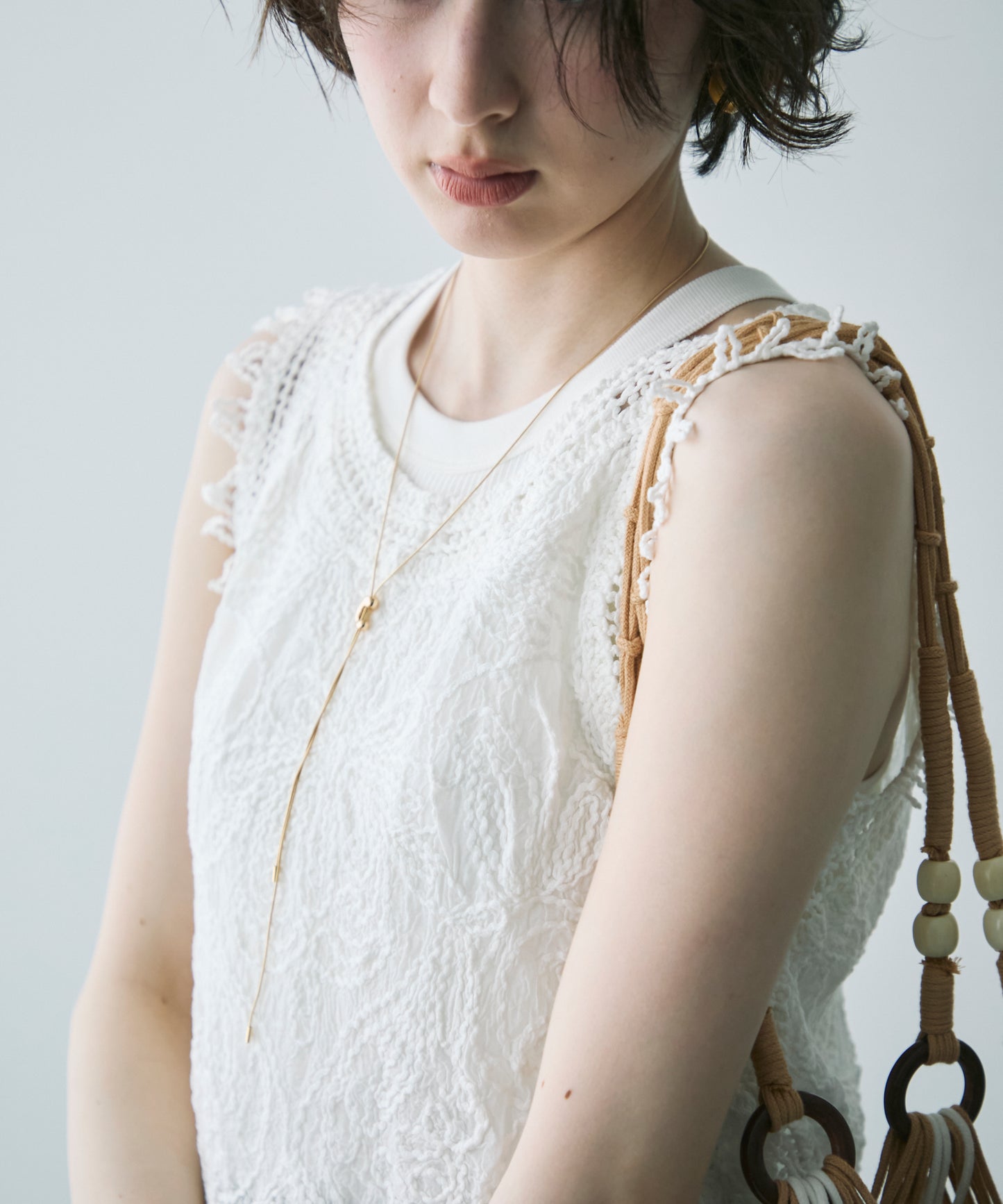 フリンジ刺繍ノースリブラウス