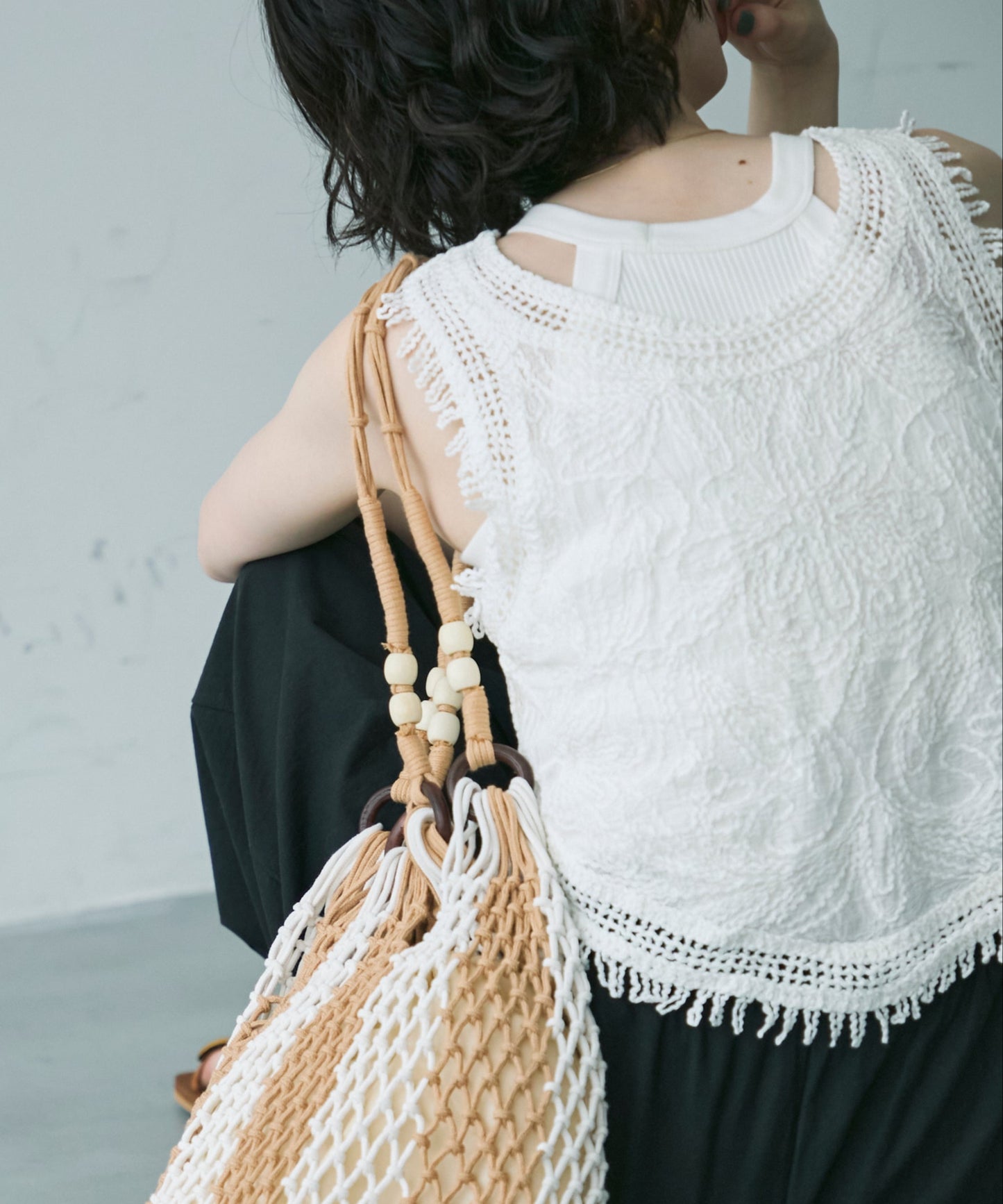 フリンジ刺繍ノースリブラウス