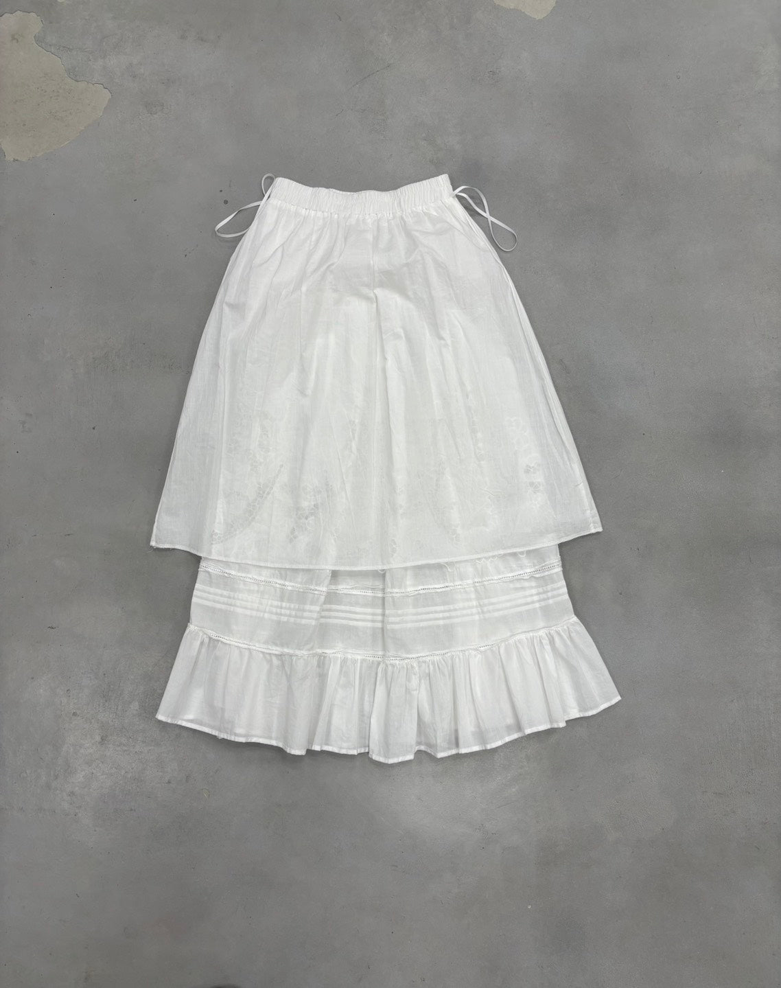 カットワークレースギャザースカート