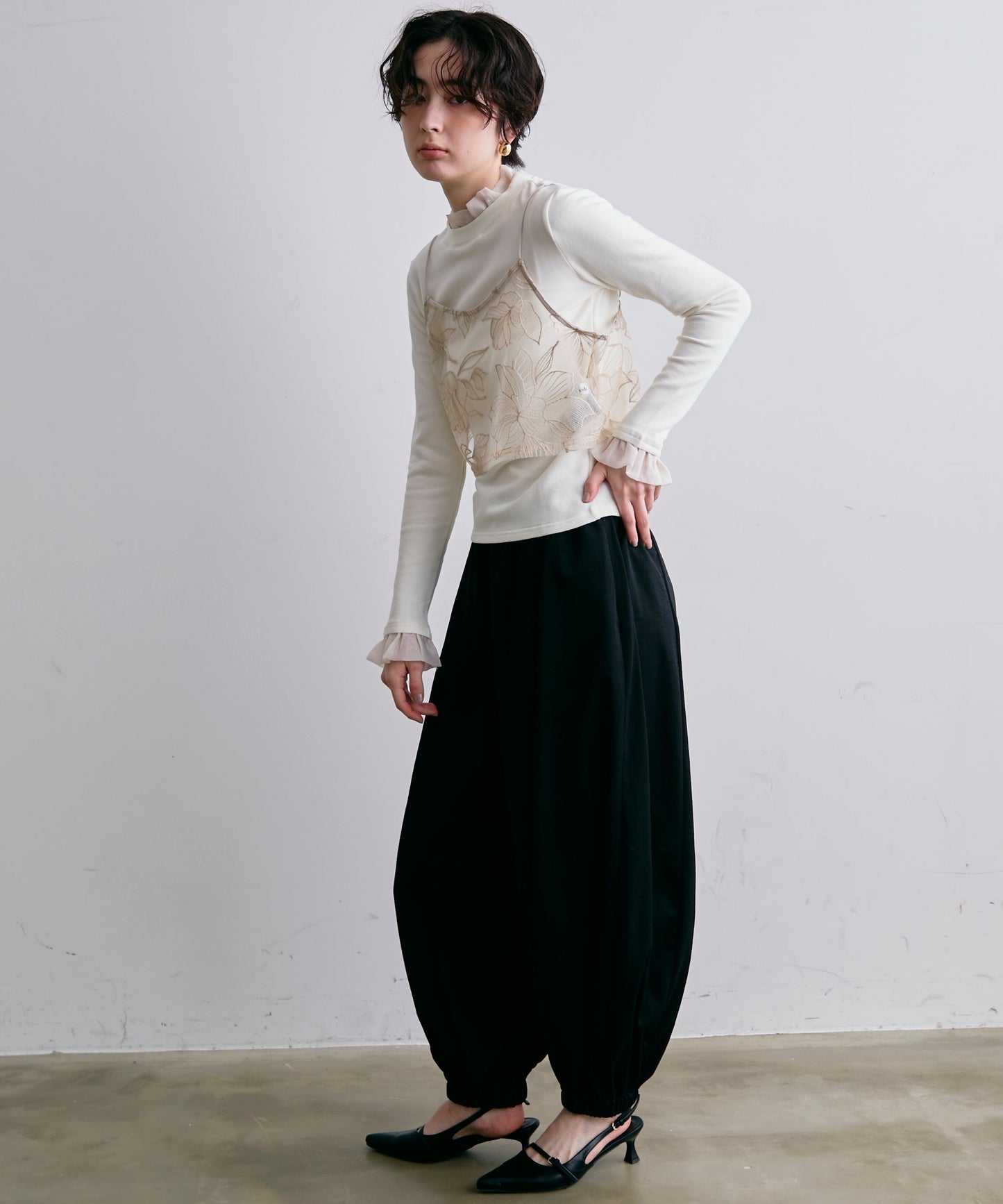 チュール花柄刺繍ビスチェ