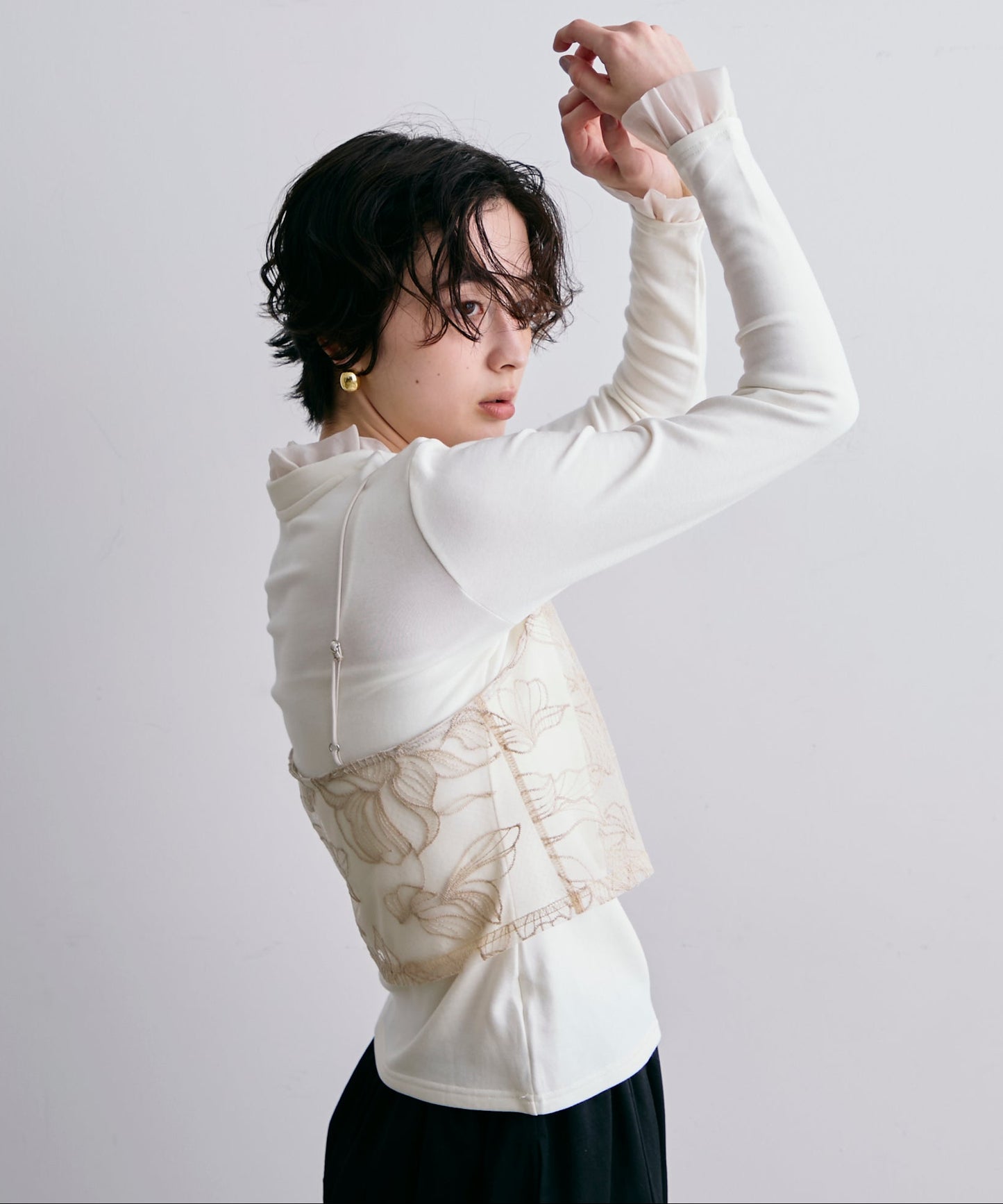 チュール花柄刺繍ビスチェ