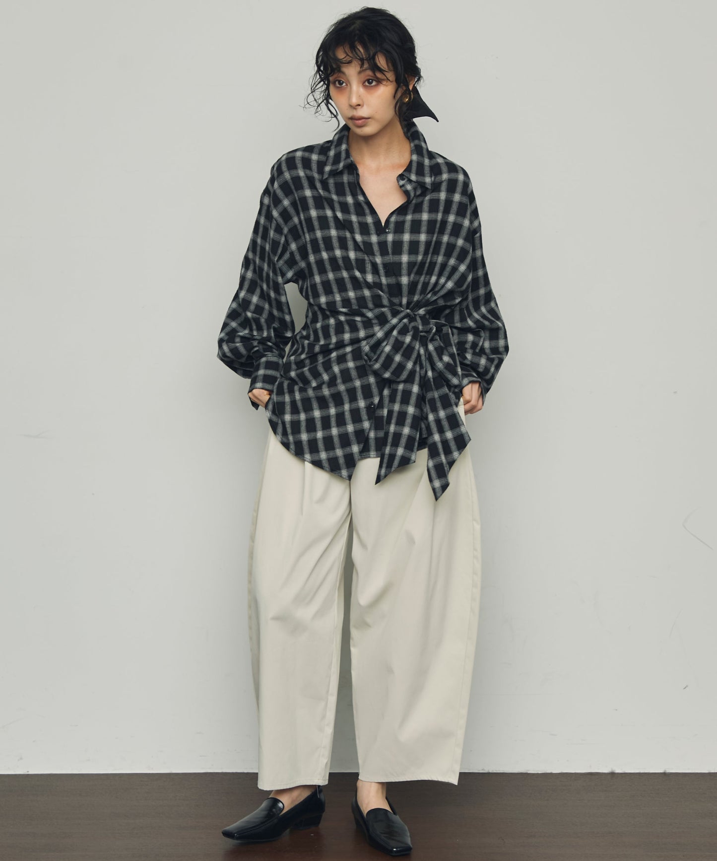 ウエストアシメリボン長袖シャツ