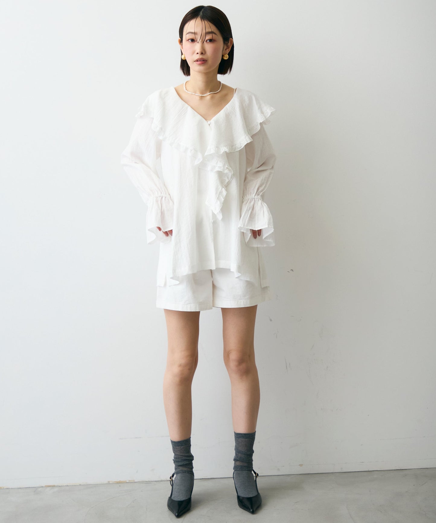 ラッフルカラーフリルブラウス