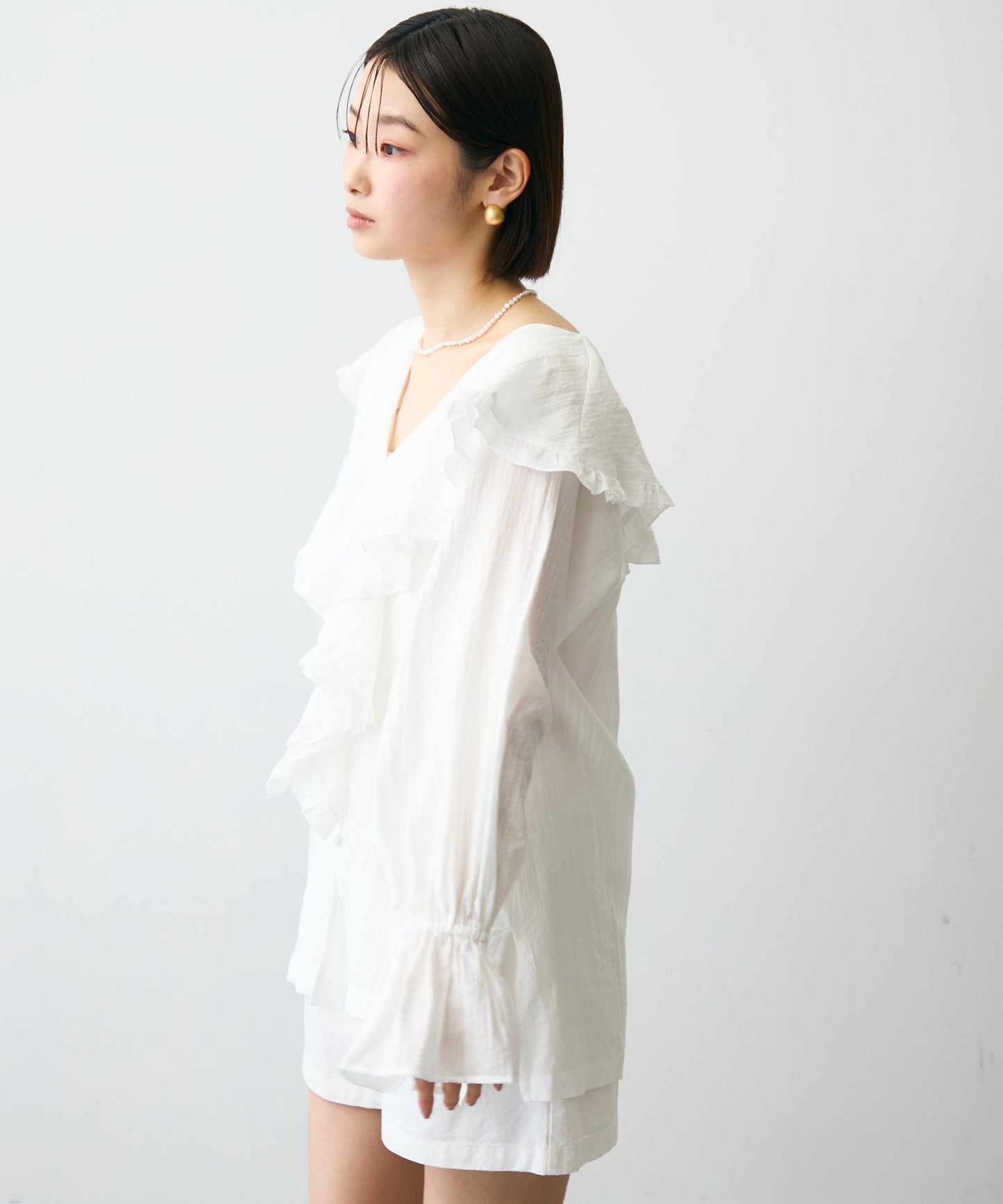 ラッフルカラーフリルブラウス