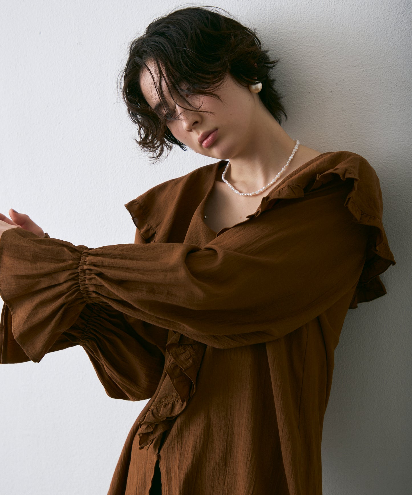 ラッフルカラーフリルブラウス