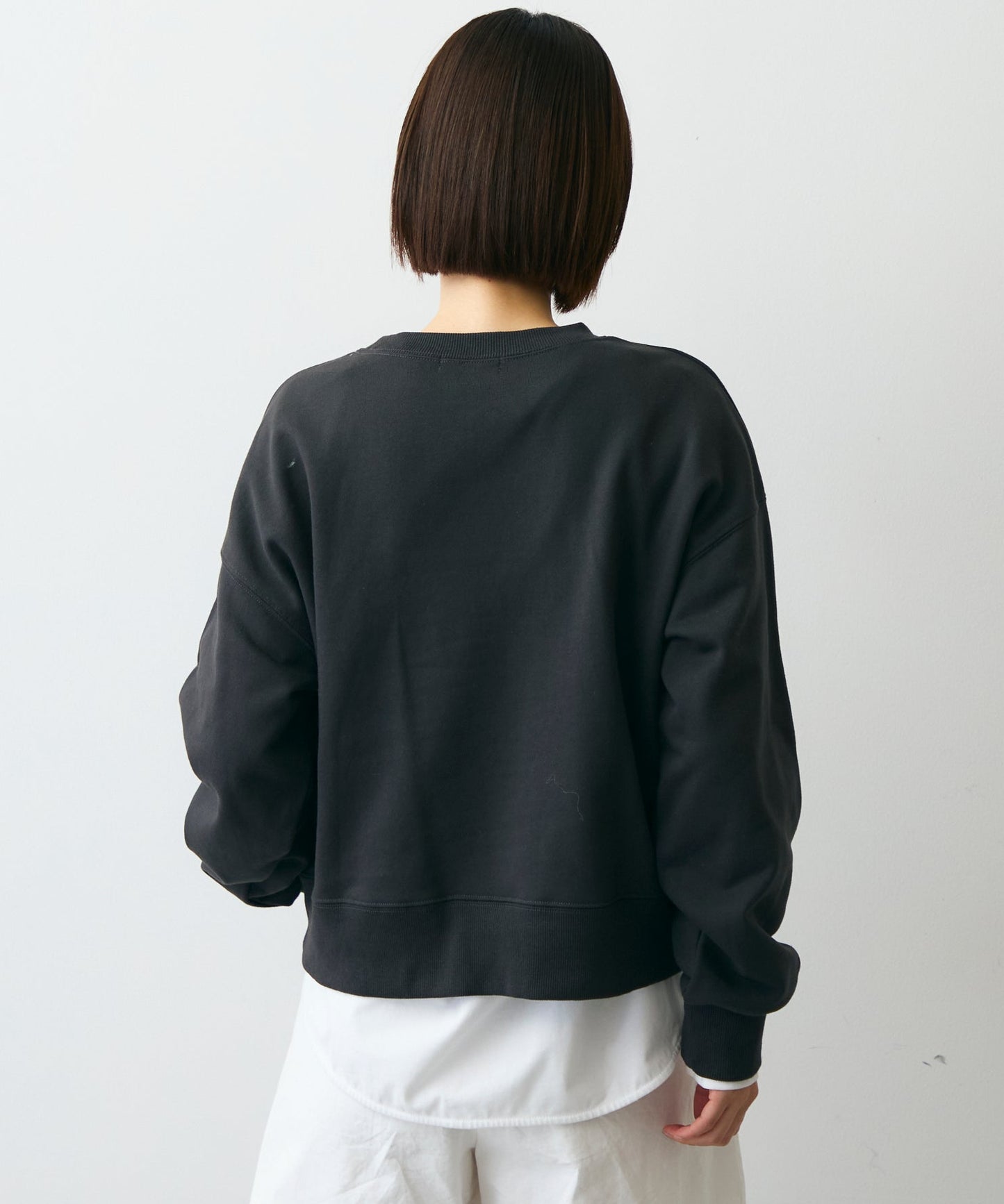 裏毛フラワーカットワーク刺繍プルオーバー