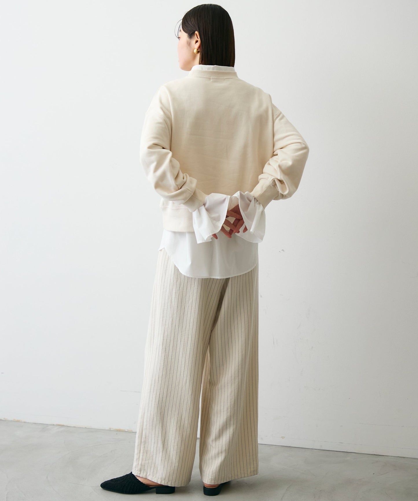 裏毛フラワーカットワーク刺繍プルオーバー