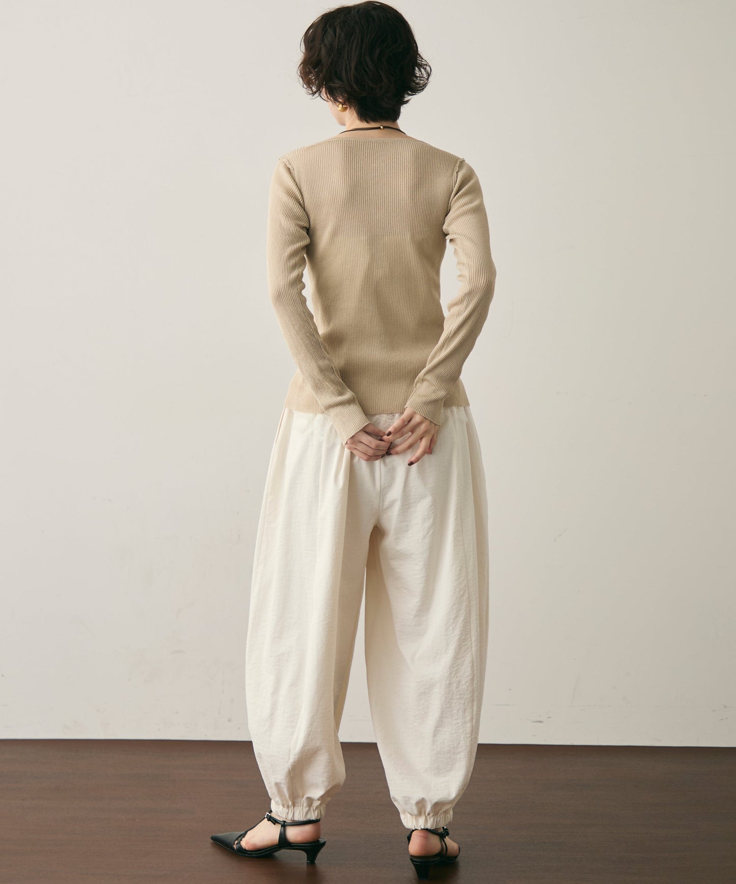 メタリックラウンドネックリブカーディガン