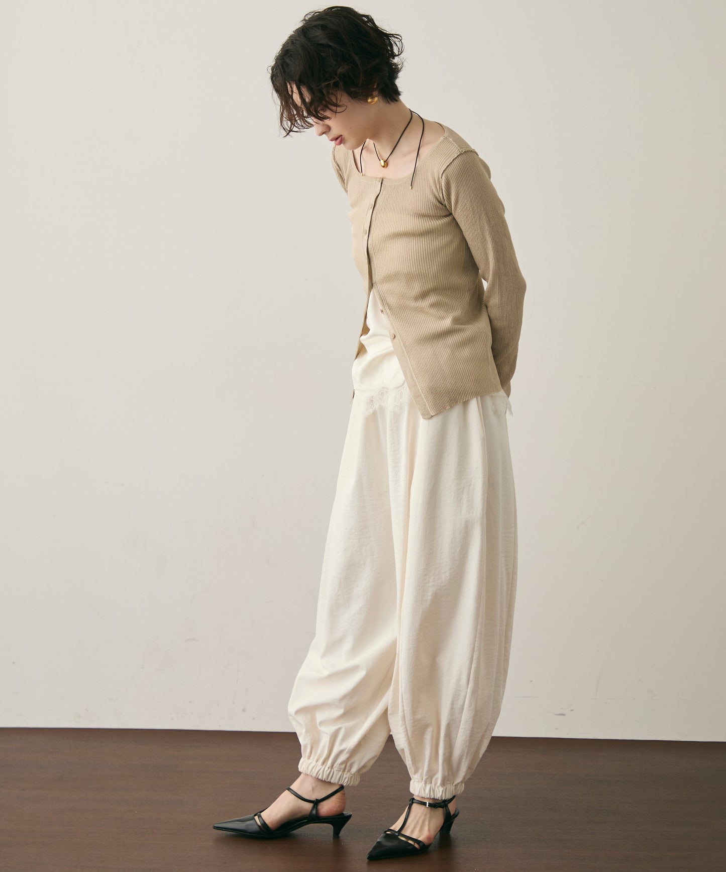 メタリックラウンドネックリブカーディガン