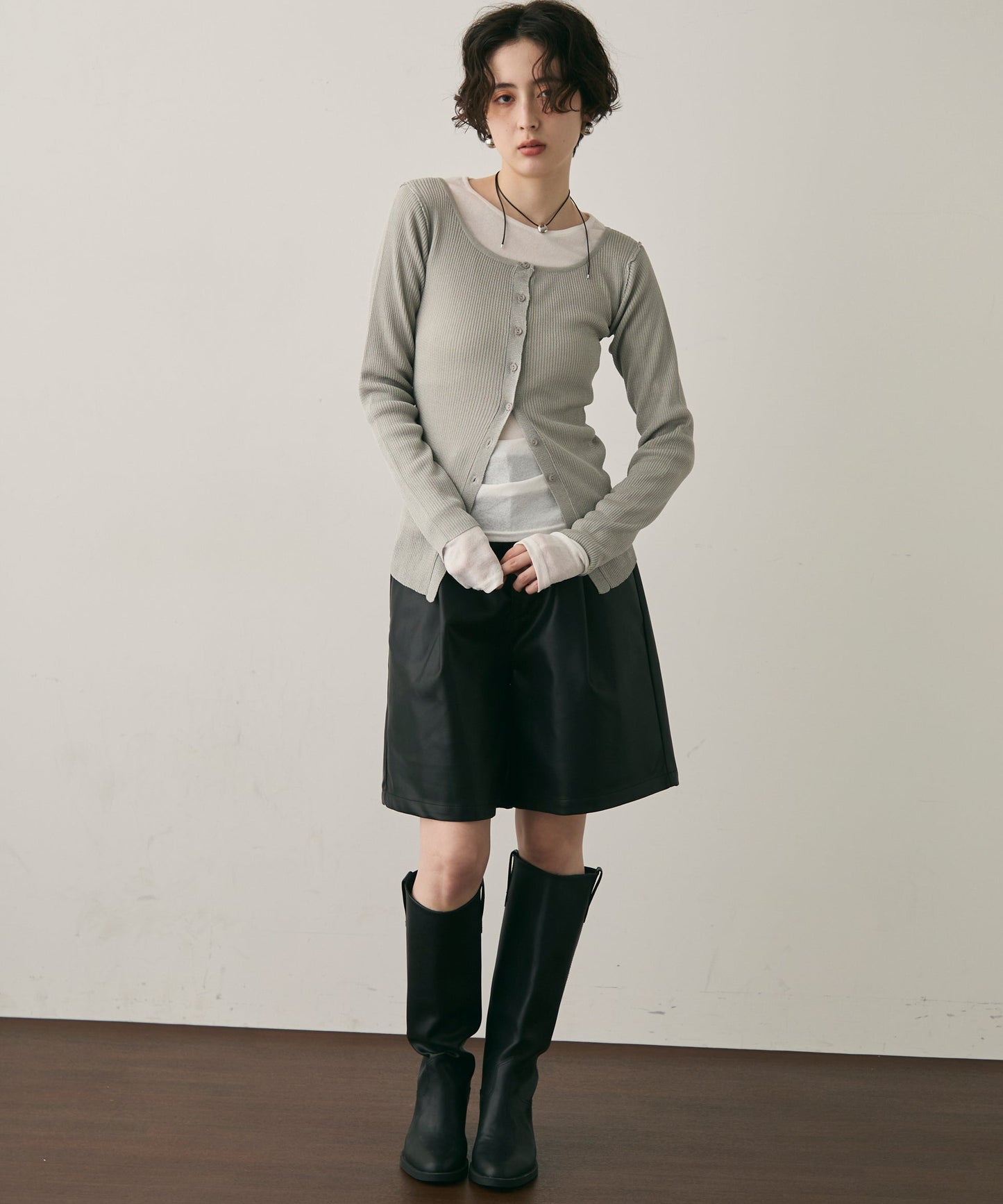 メタリックラウンドネックリブカーディガン