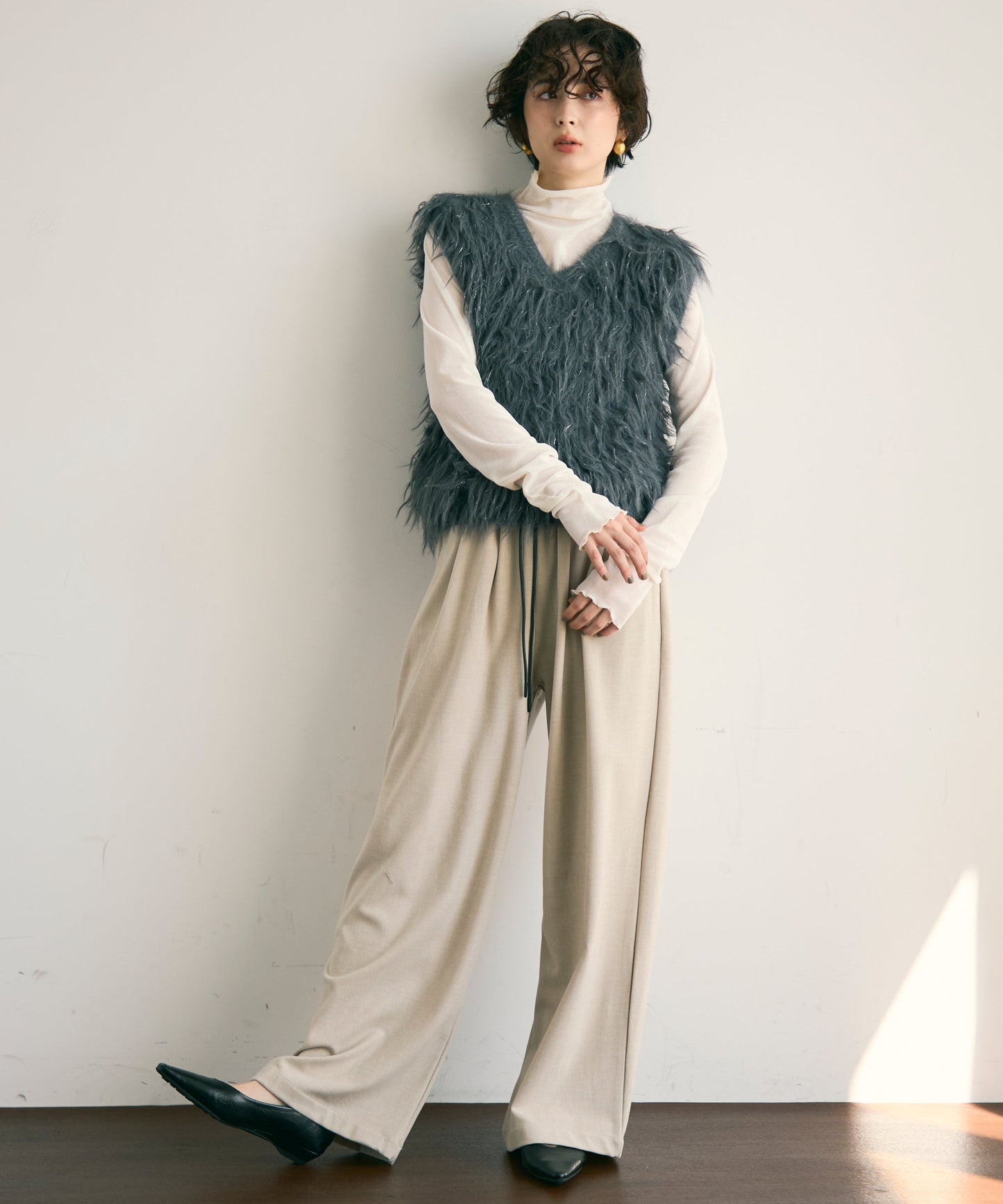 ラメ入りループ編みニットベスト