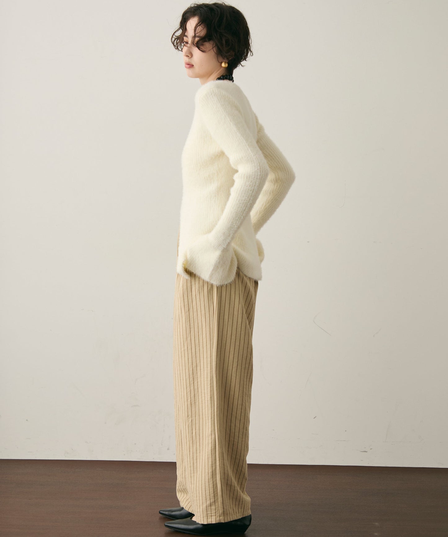 シャギーベルスリーブスリットプルオーバー