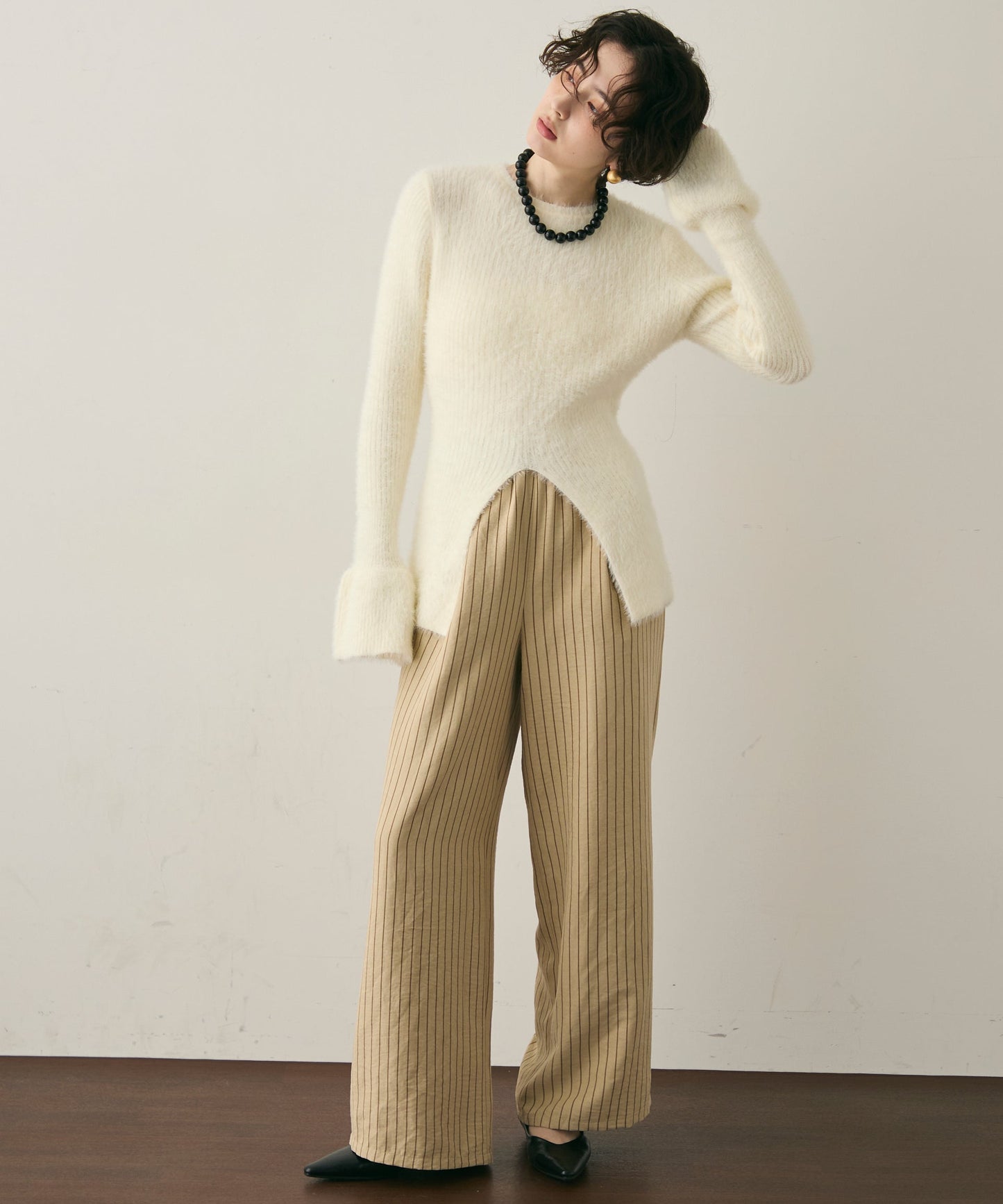 シャギーベルスリーブスリットプルオーバー