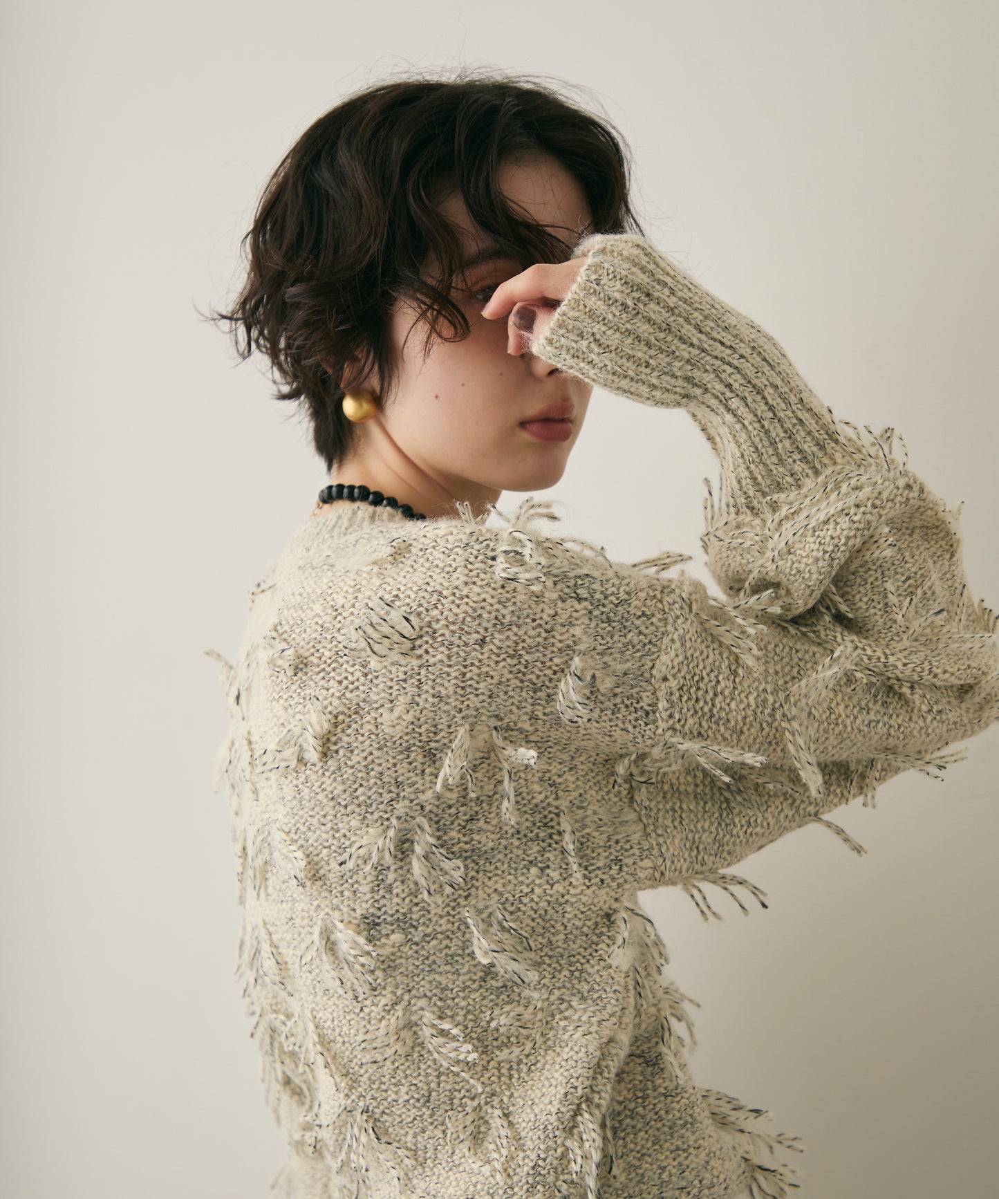 ランダムフリンジパフスリーブプルオーバー