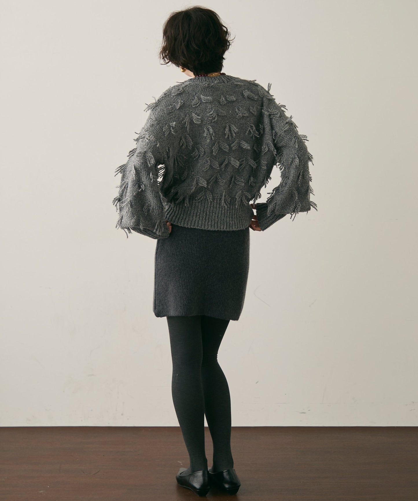 ランダムフリンジパフスリーブプルオーバー