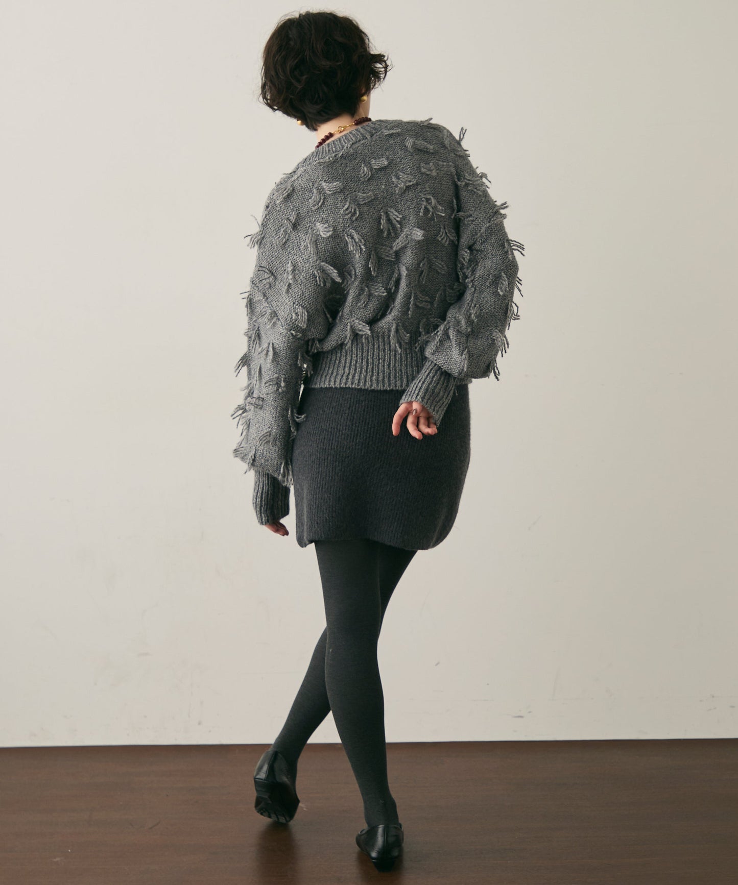 ランダムフリンジパフスリーブプルオーバー