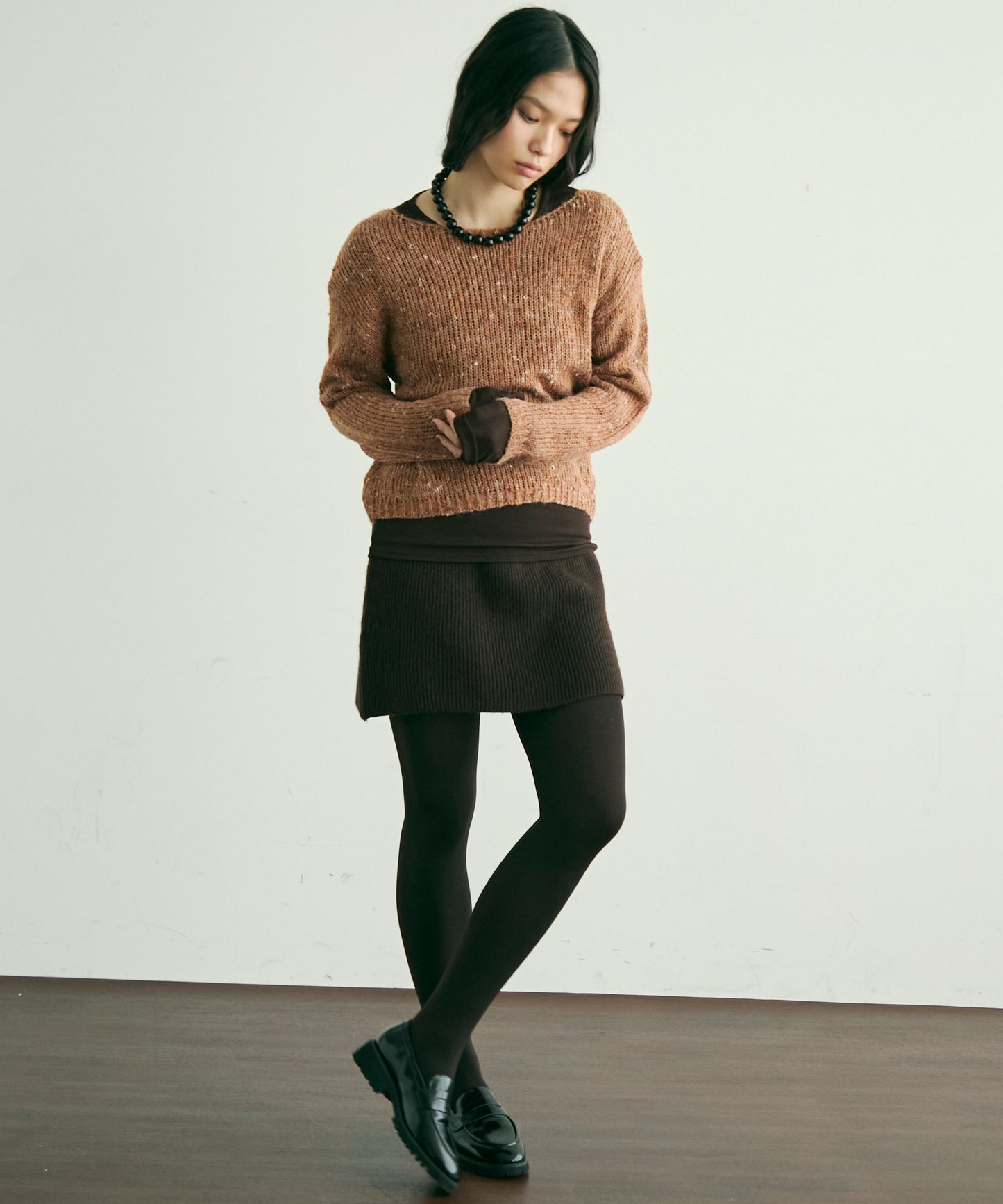 シュシュ付きモヘアライクネットニット