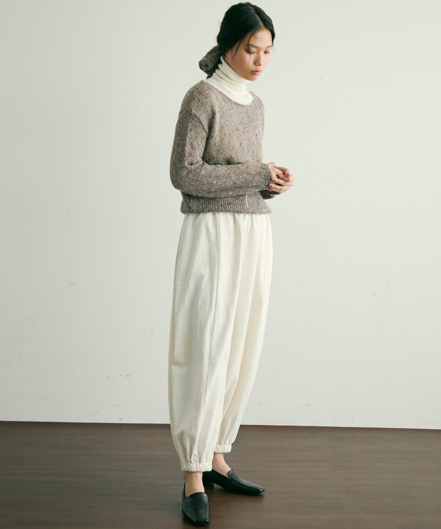 シュシュ付きモヘアライクネットニット