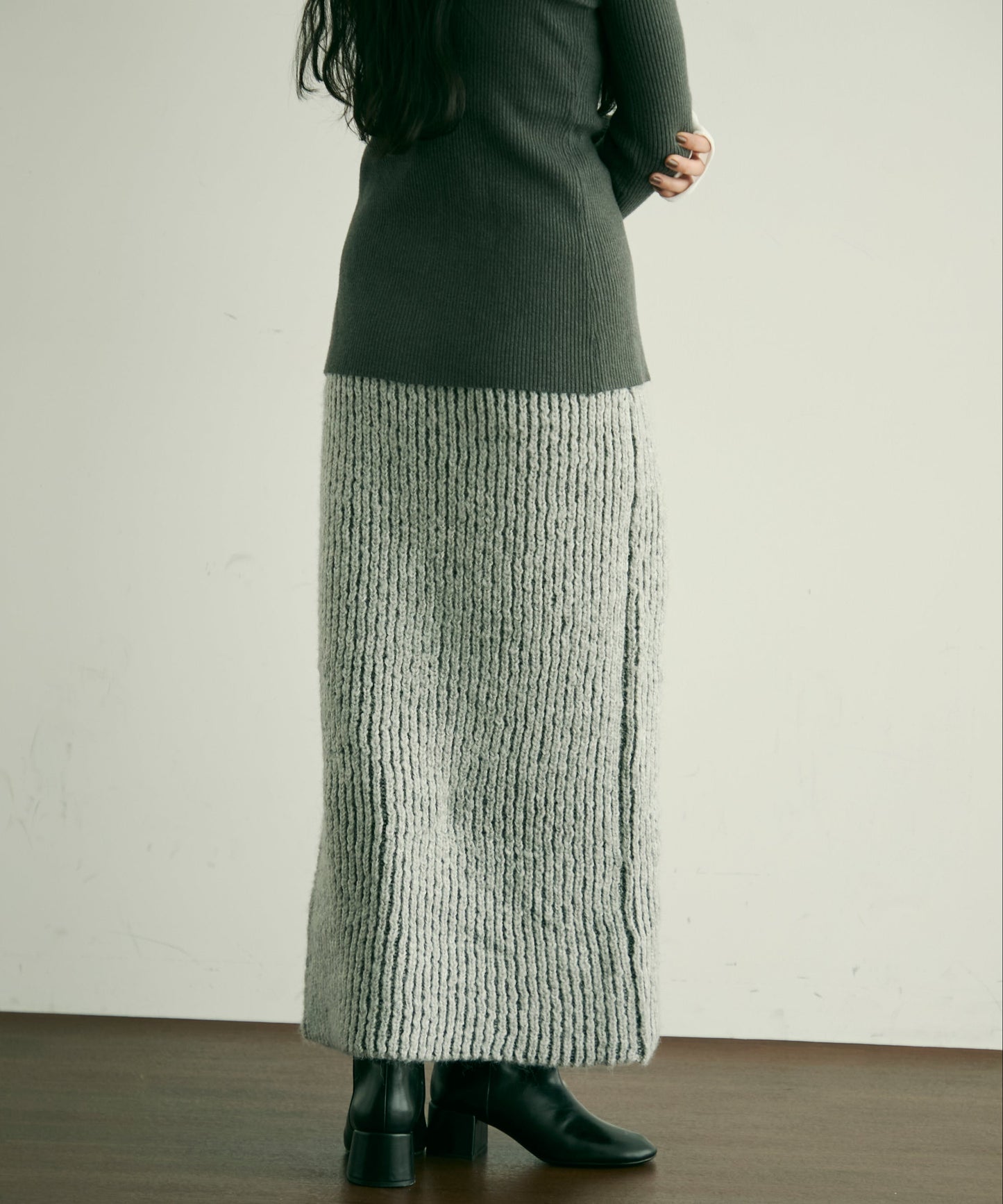 両畦ストライプアルパカタッチタイトスカート