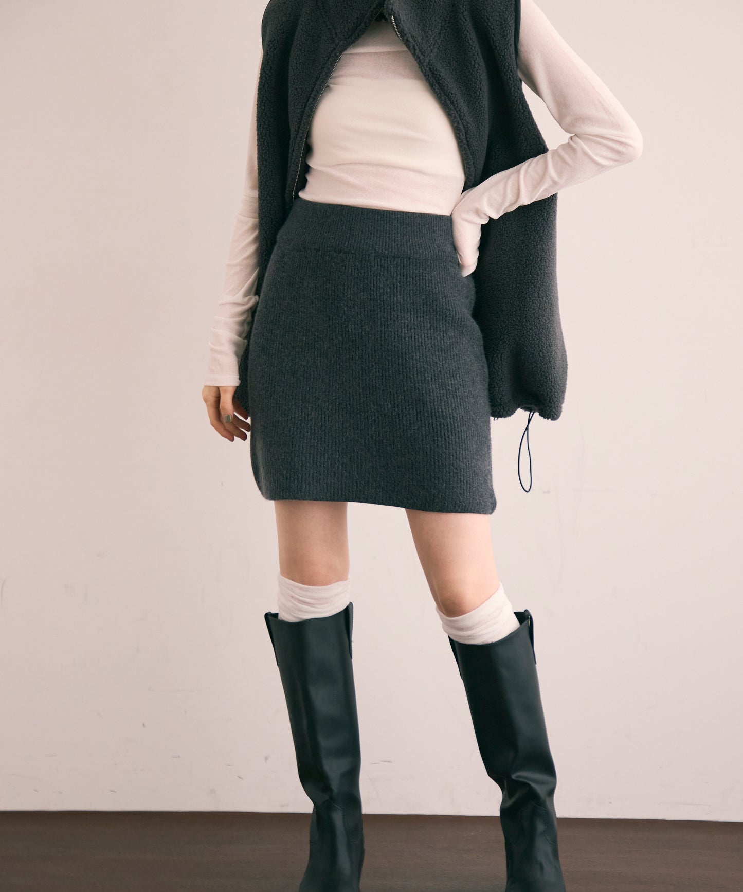 ニットミニスカート