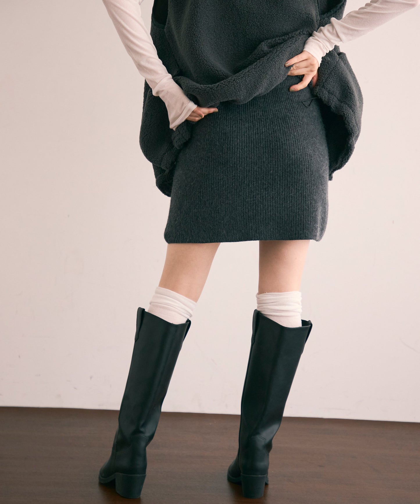 ニットミニスカート