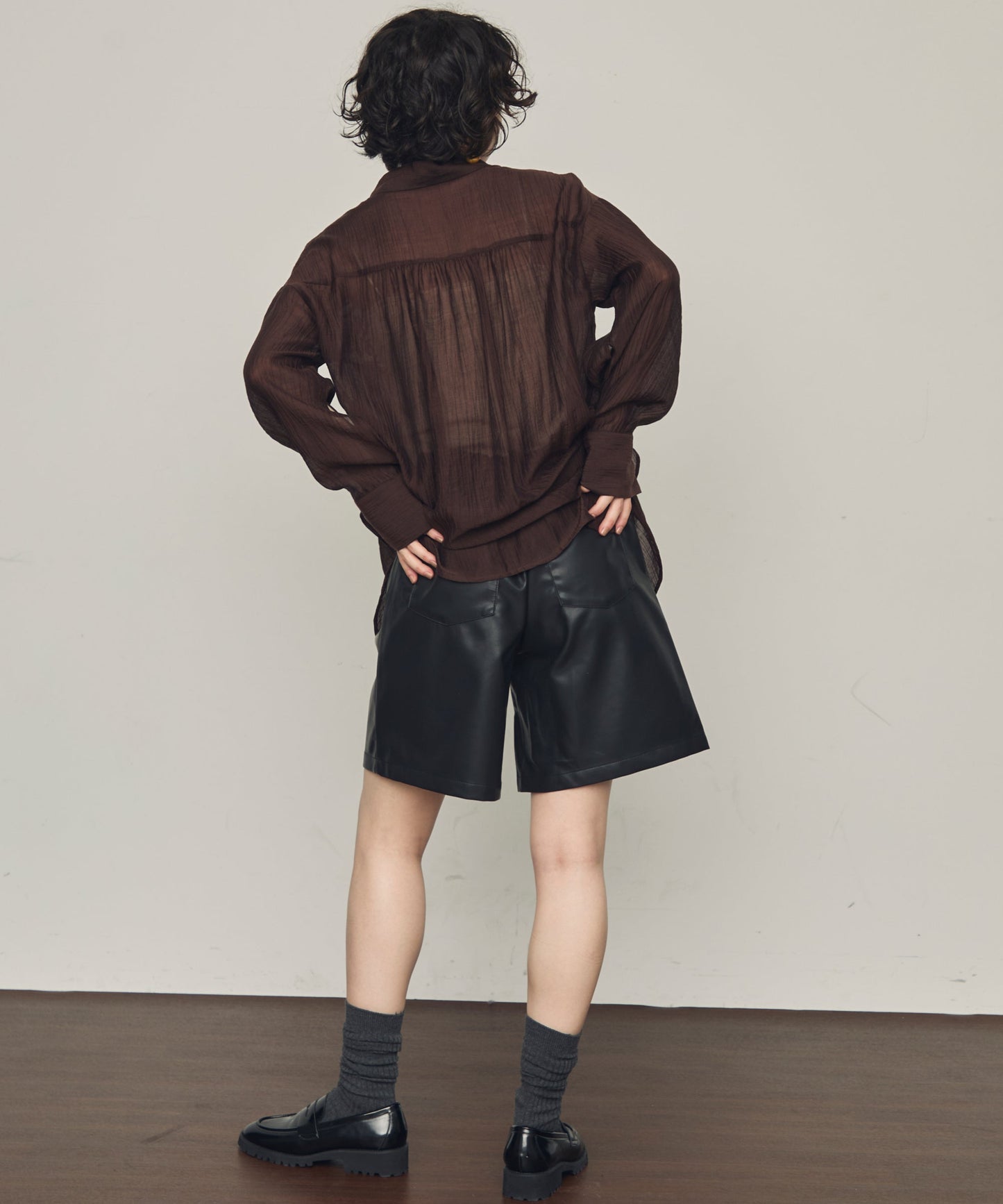 フェイクレザーハーフパンツ