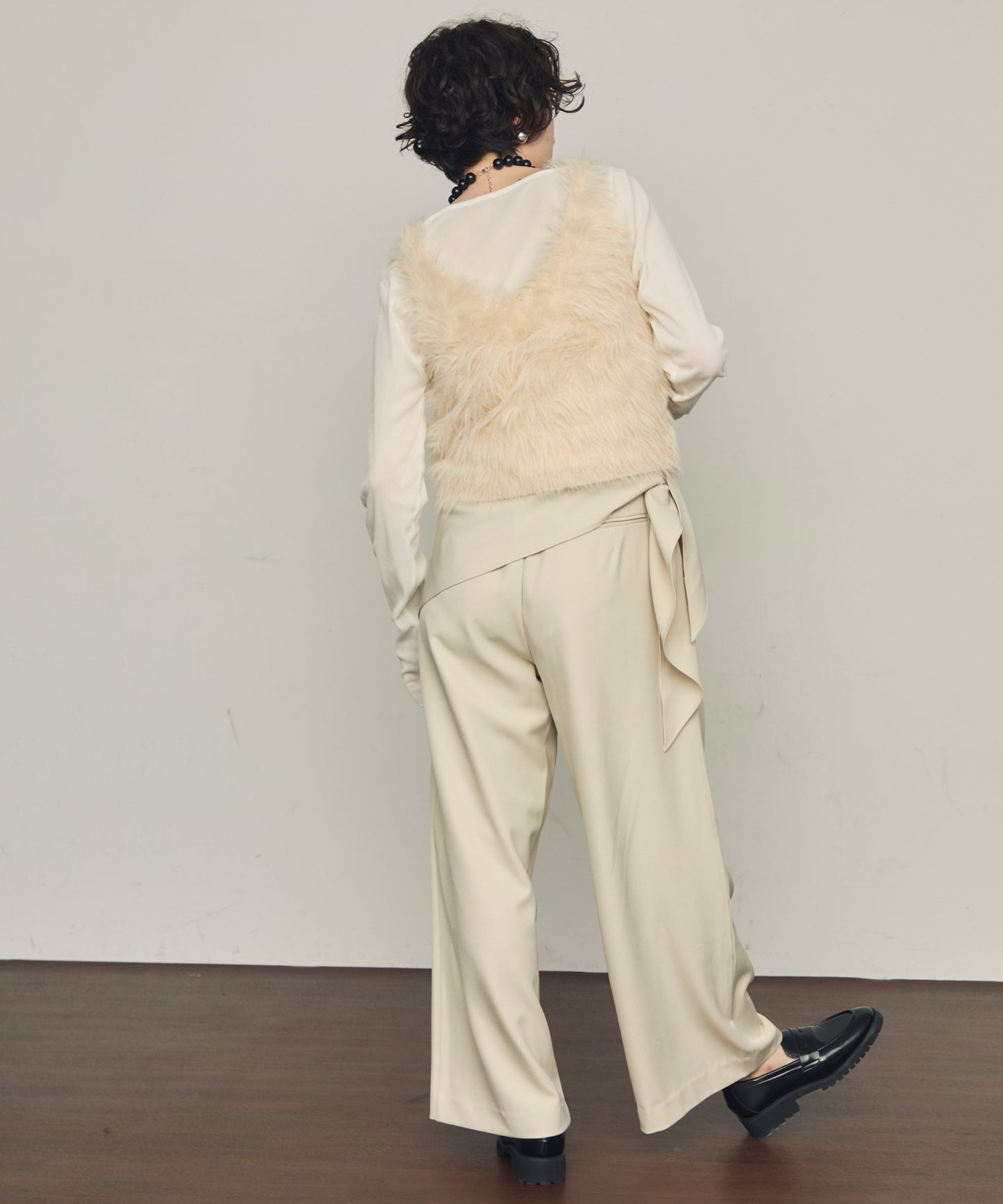 TPUツイルスカーフ付きタックパンツ