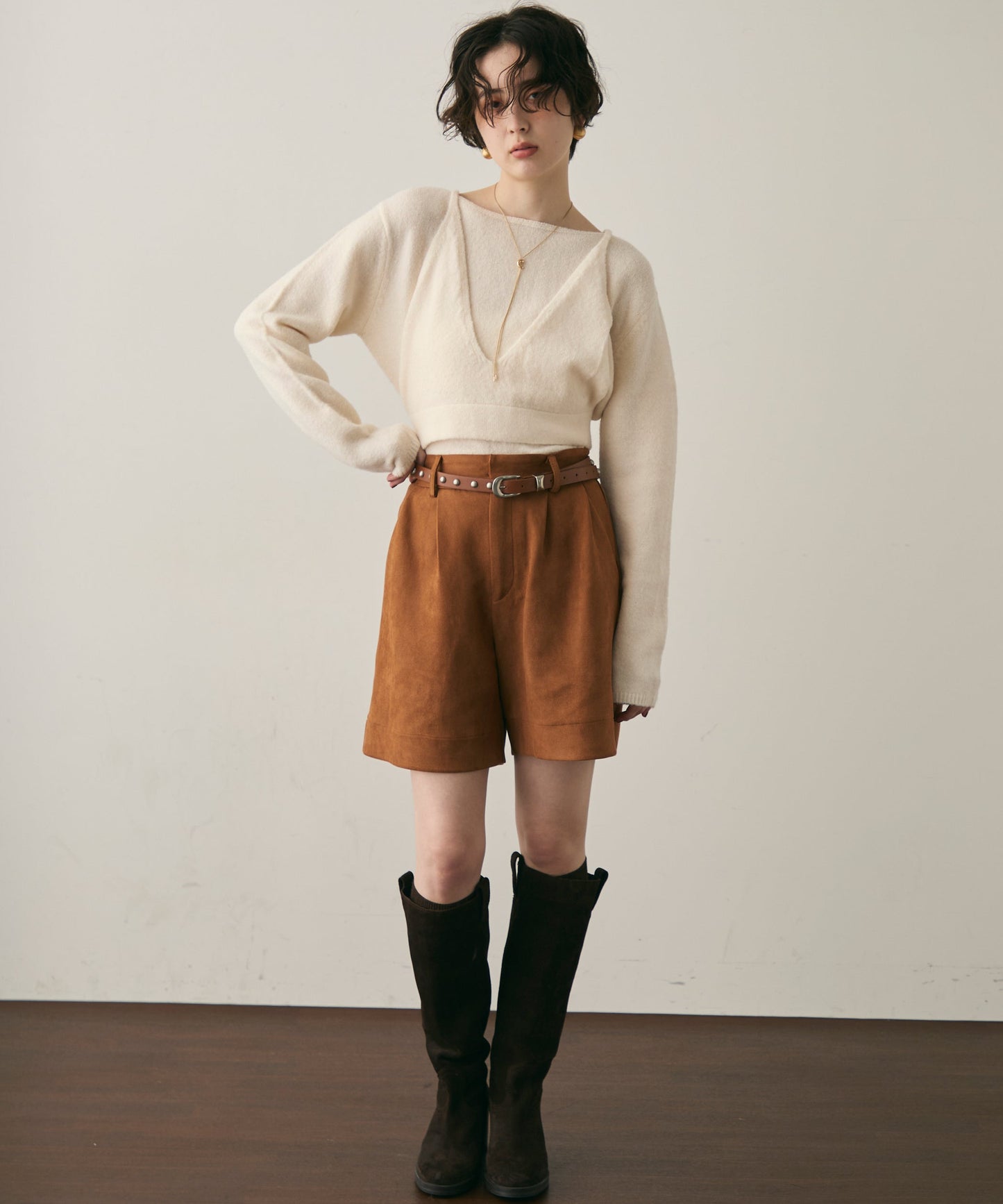 スエードライクタックハーフパンツ