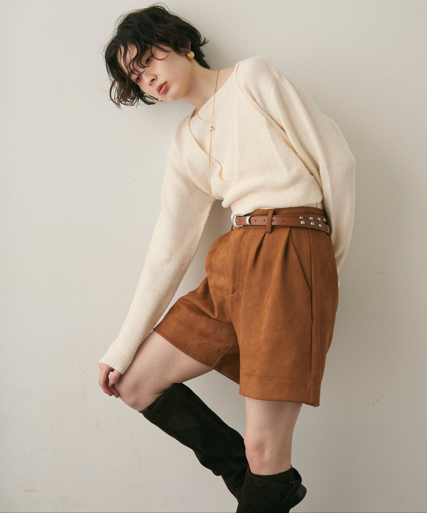 スエードライクタックハーフパンツ