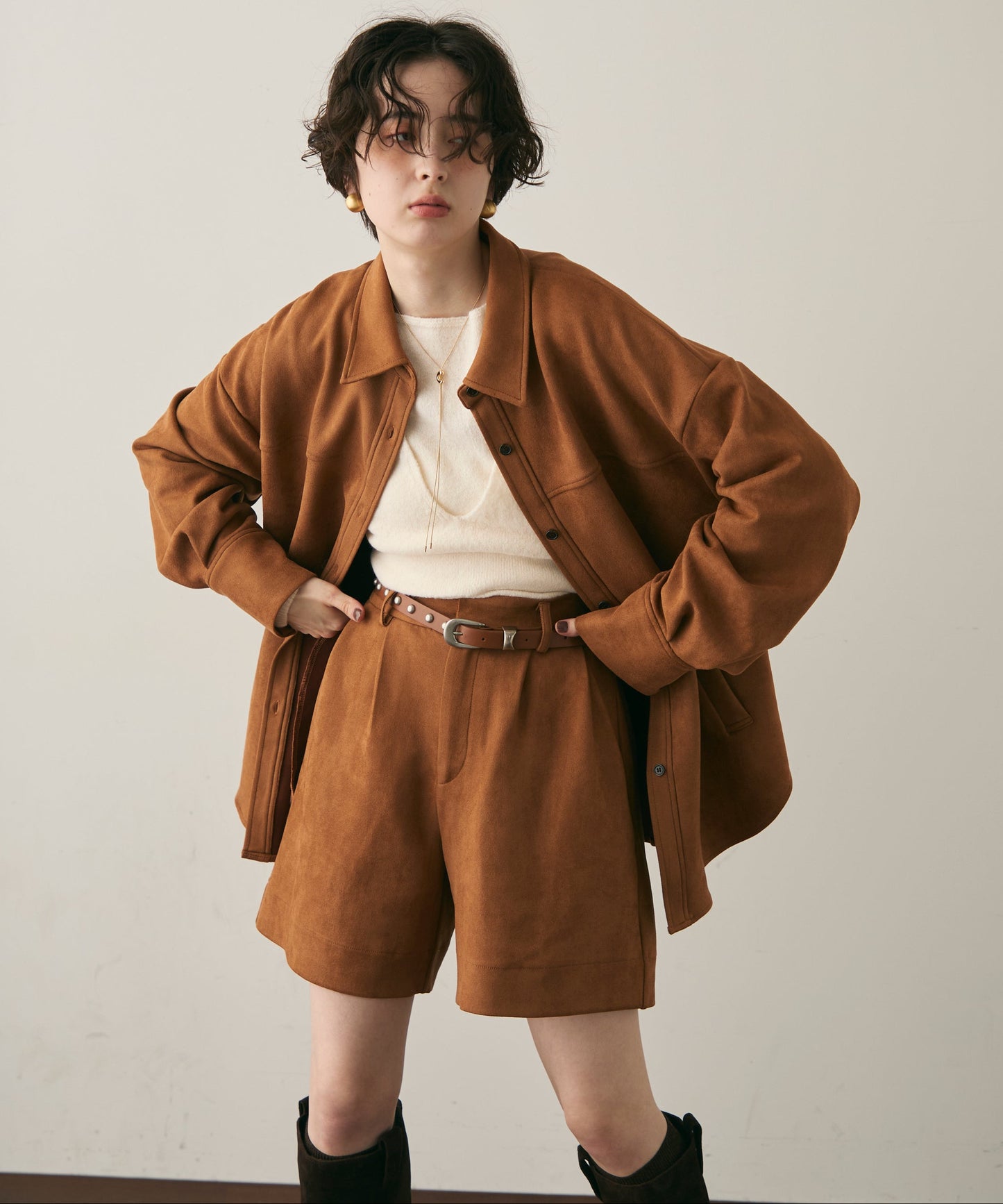 スエードライクタックハーフパンツ